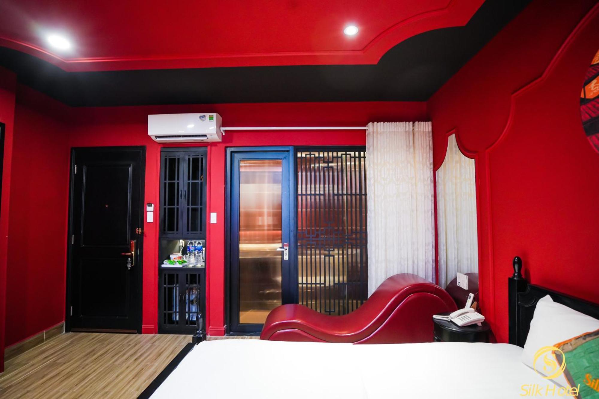 Hotel Silk Near Tan Son Nhat Airport