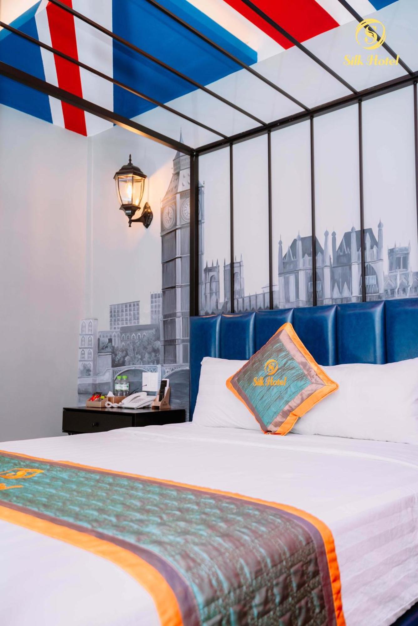 Hotel Silk Near Tan Son Nhat Airport