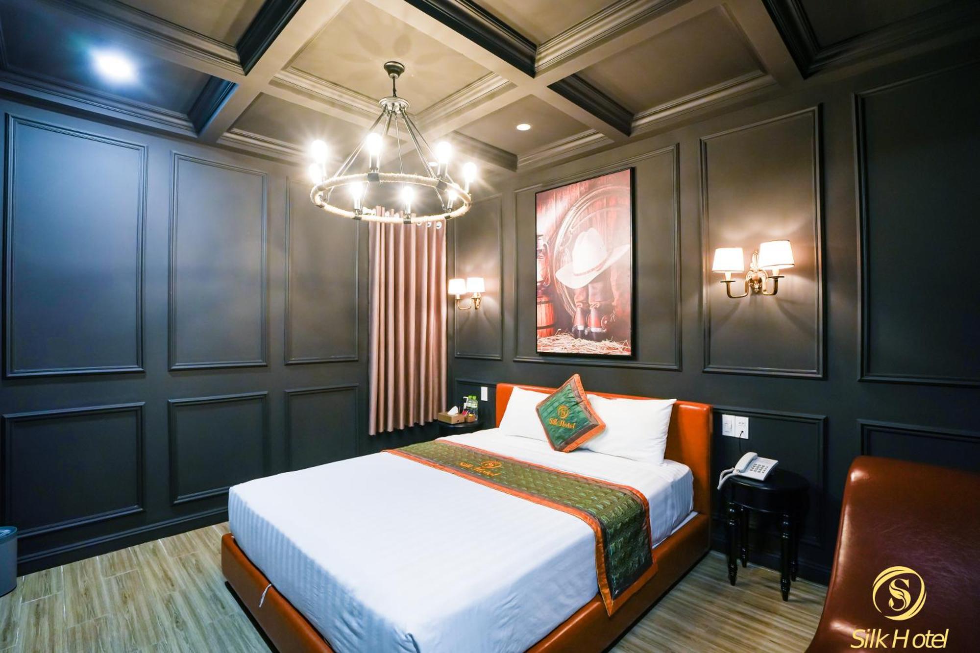 Silk Near Tan Son Nhat Airport Hotel
