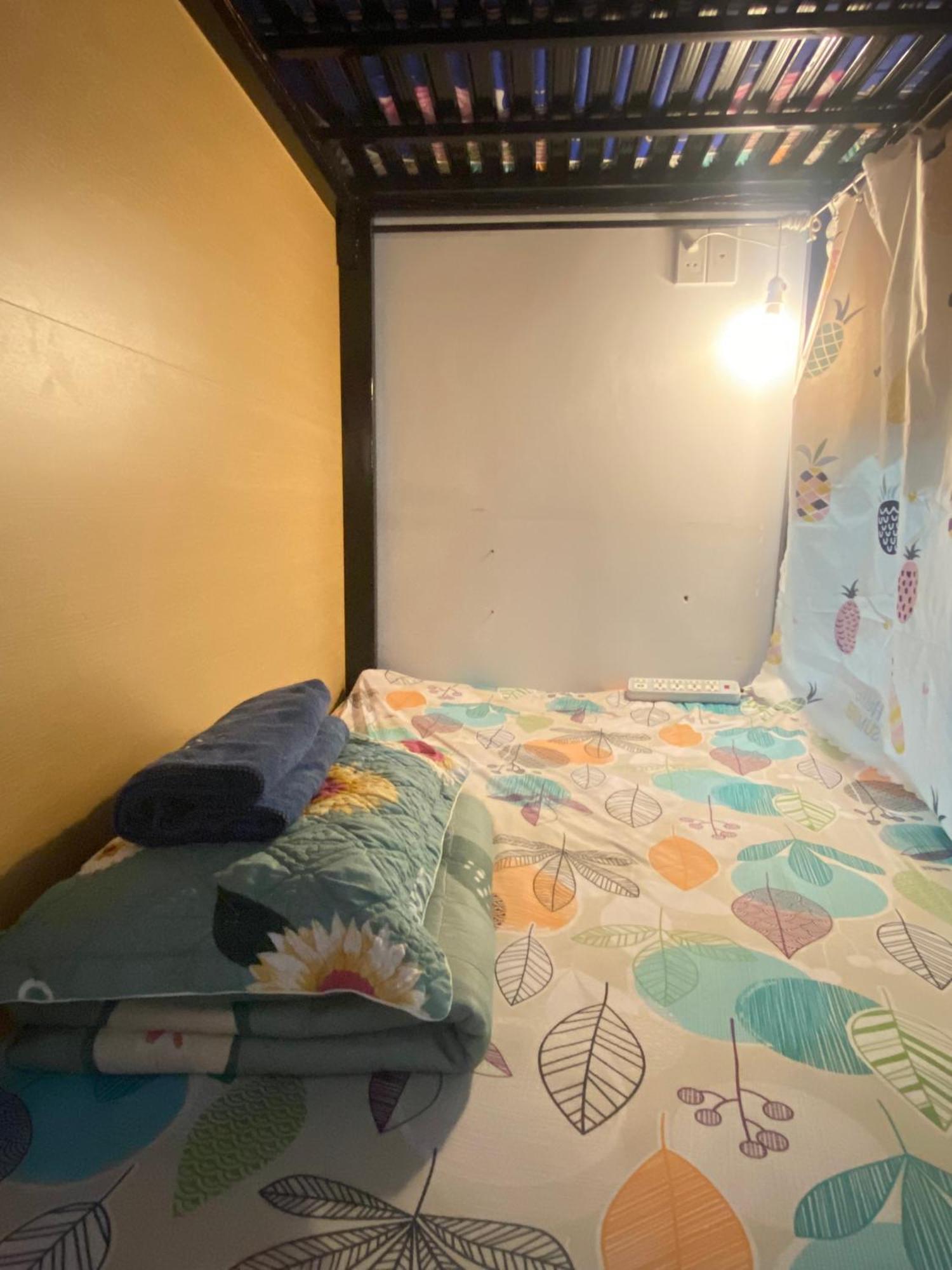 Khách sạn nang Start House Capsule 5 Min Walk To The Airport *