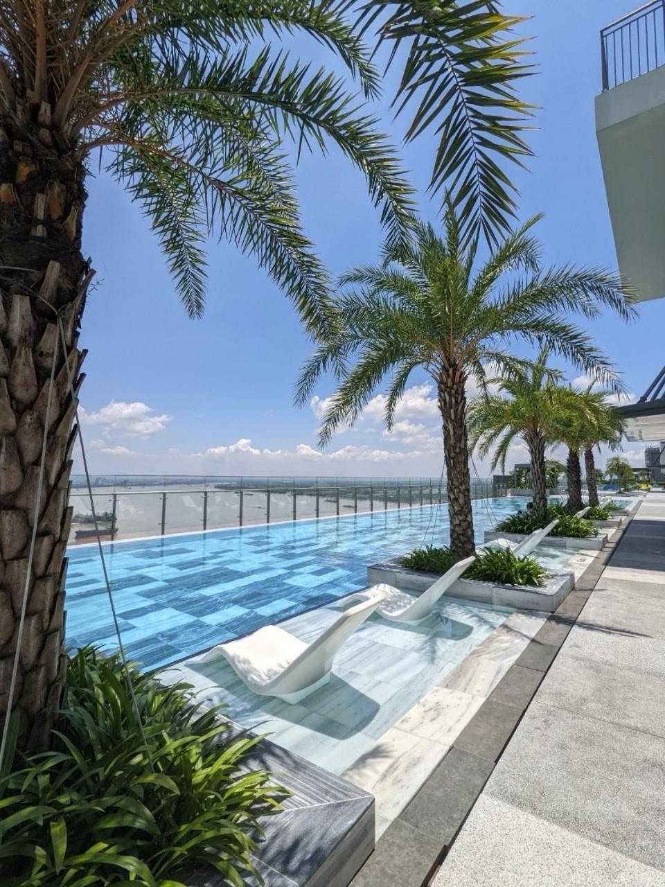 Apartment River Panorama For Rent 2 Bedroom 35 Rooptop Pool Ho Chi Minh City