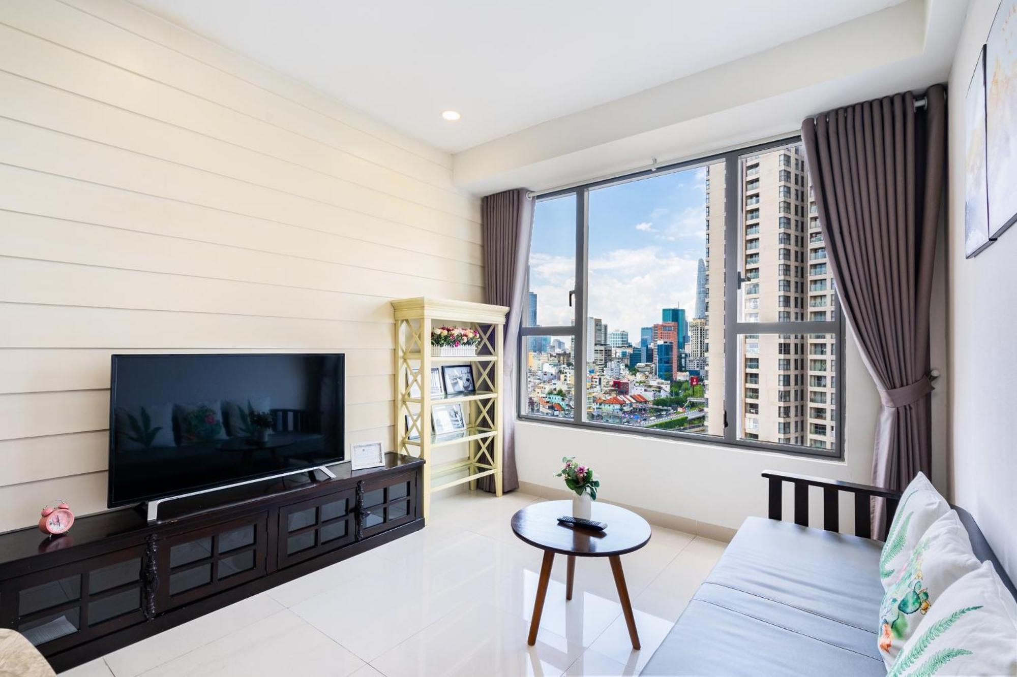 Lyn's Home-river Gate- Pool- Gym-pick Up *