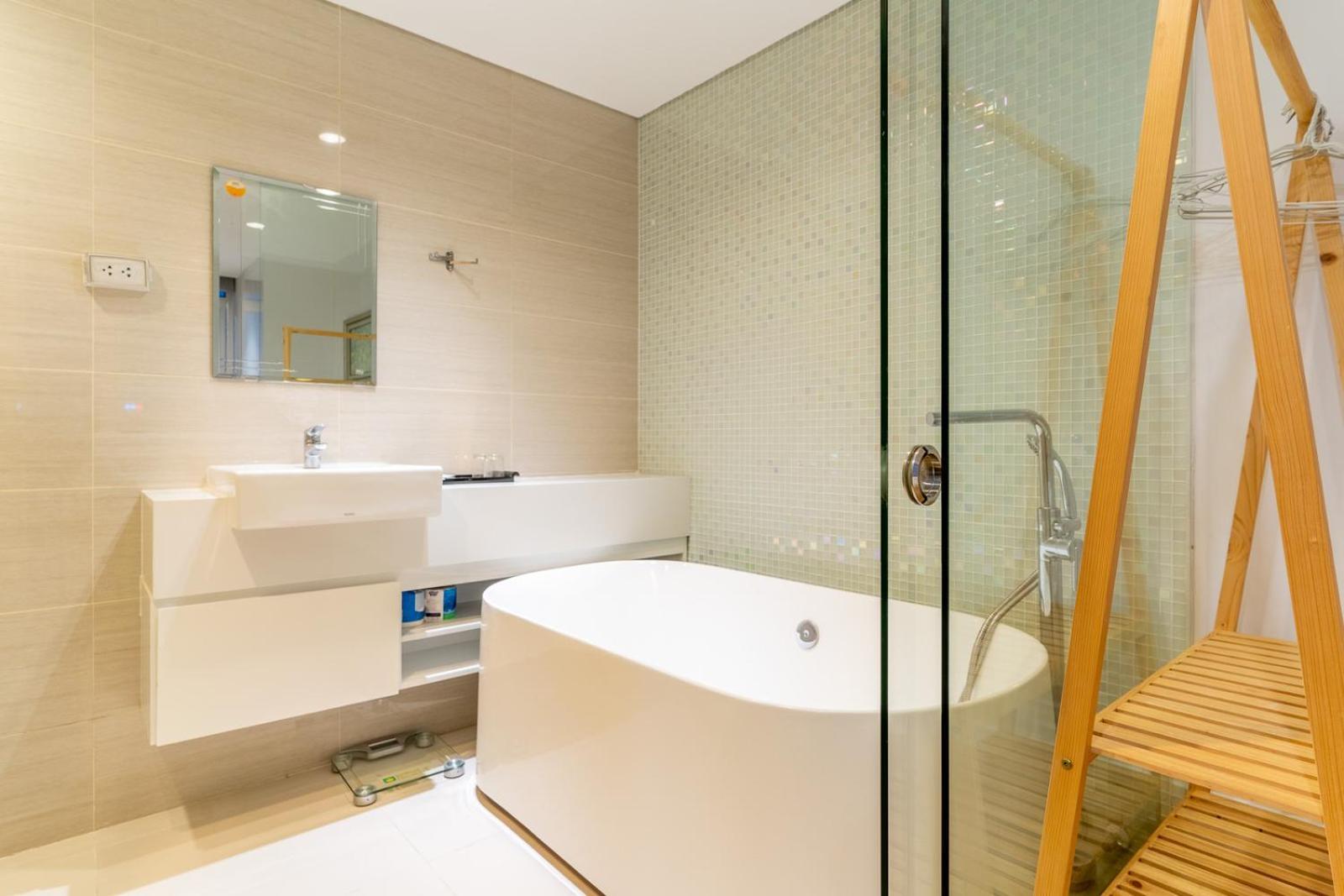 The Rixx Ben Thanh Tower - The One Saigon Apartment
