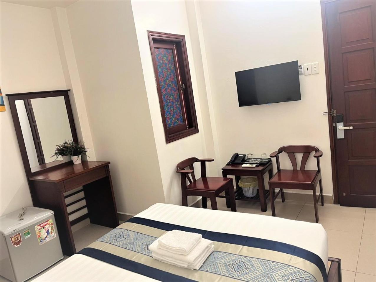 Hotel Dinh Dinh 2 Airport