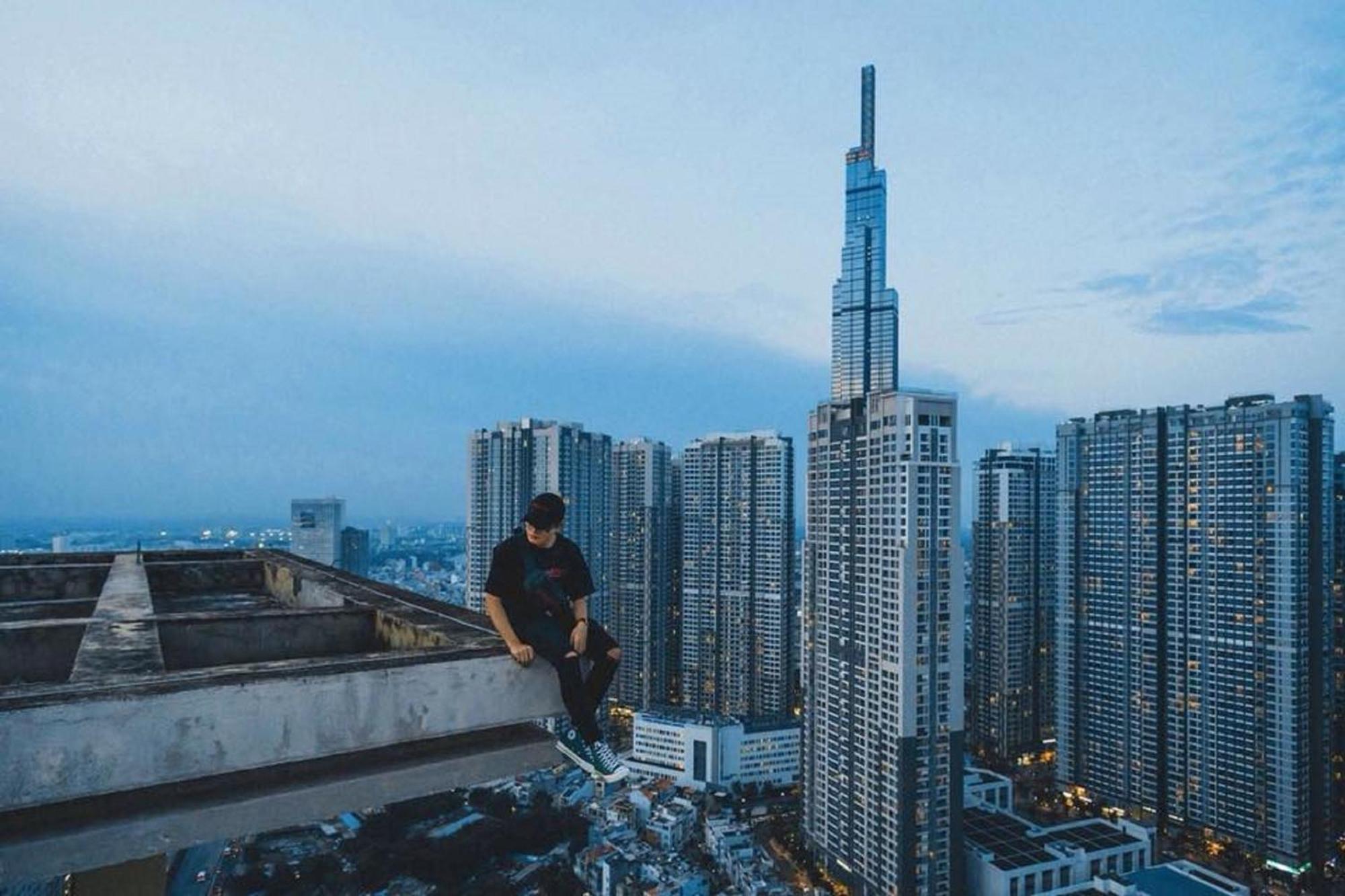 Merry Land Landmark 81 *