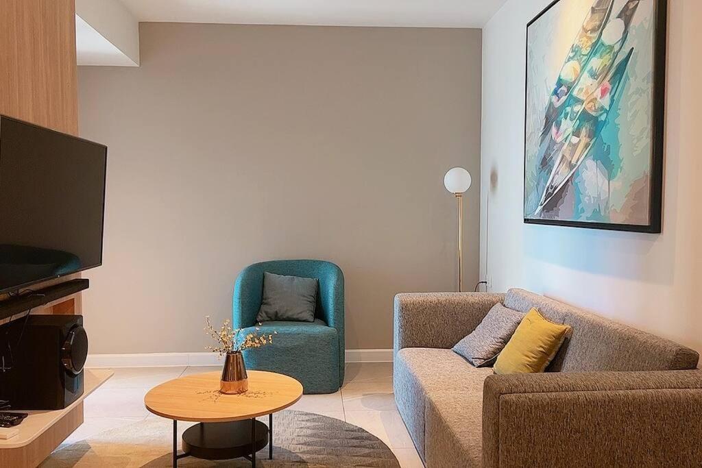 Pangsapuri Luxury In Zenity District 1