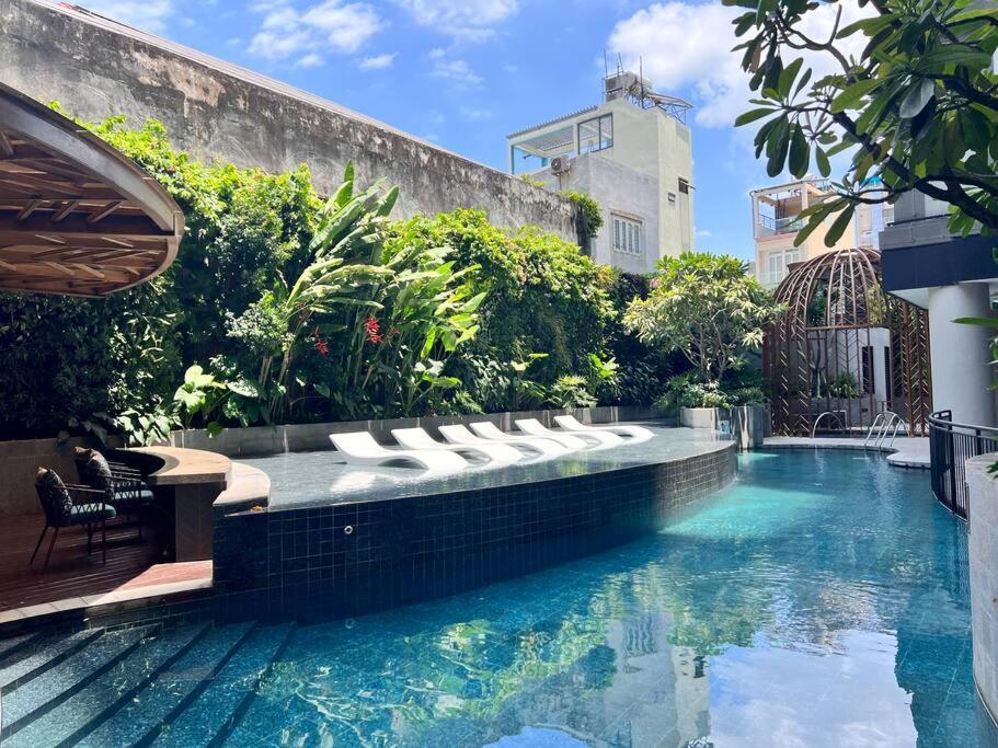 Luxury In Zenity District 1 Pangsapuri *