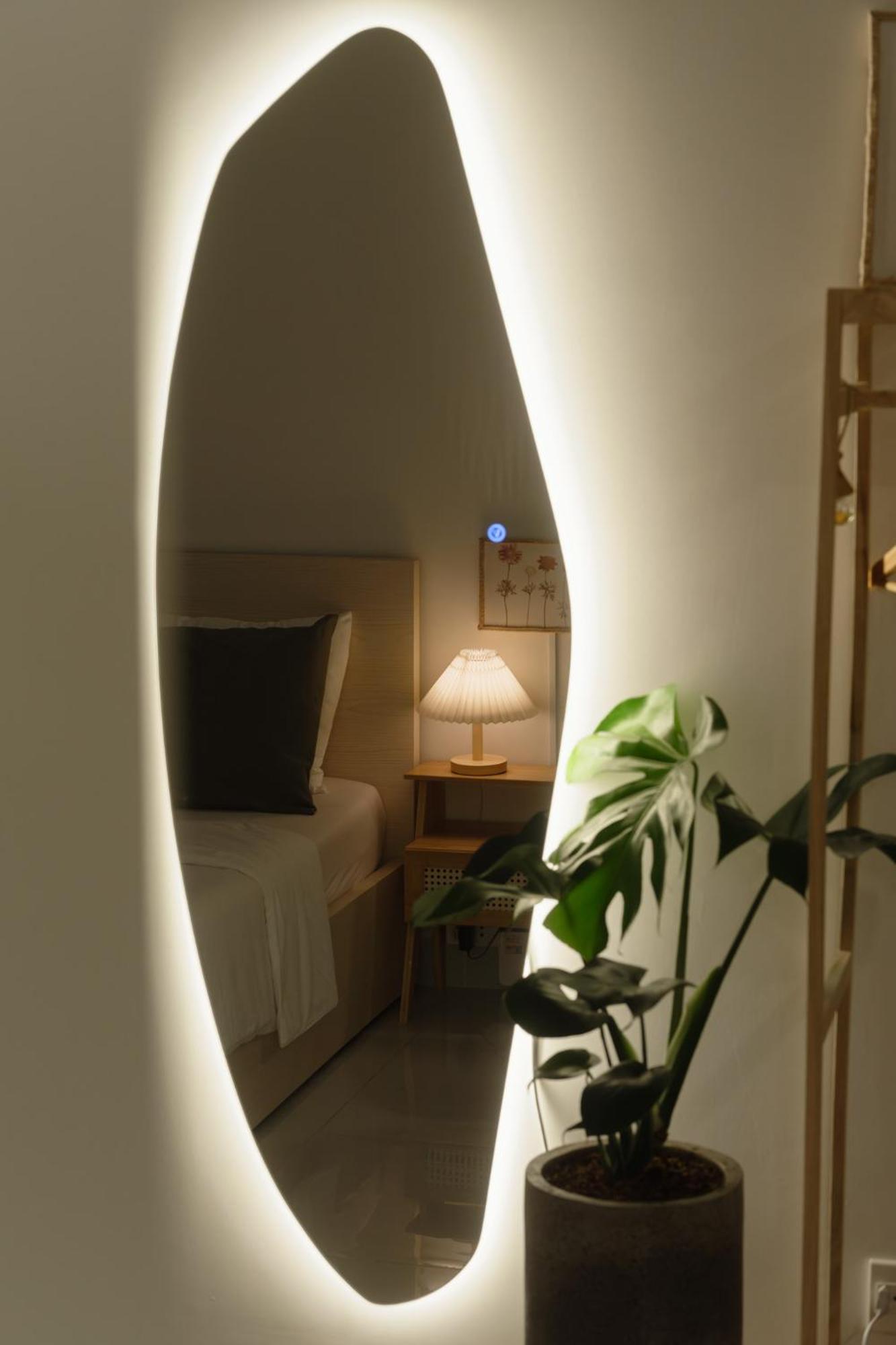 Cozy Centrally District 1 Ho Chi Minh, 300m To Bui Vien Apartment