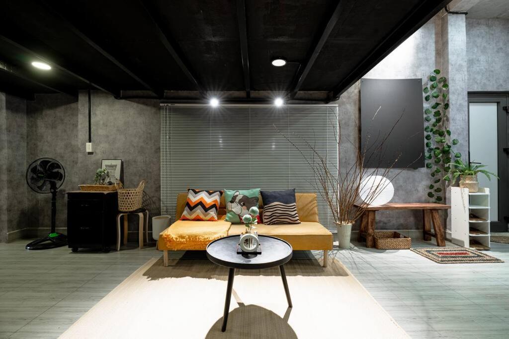 2 Bedroom Industrial In Central Saigon Pangsapuri *