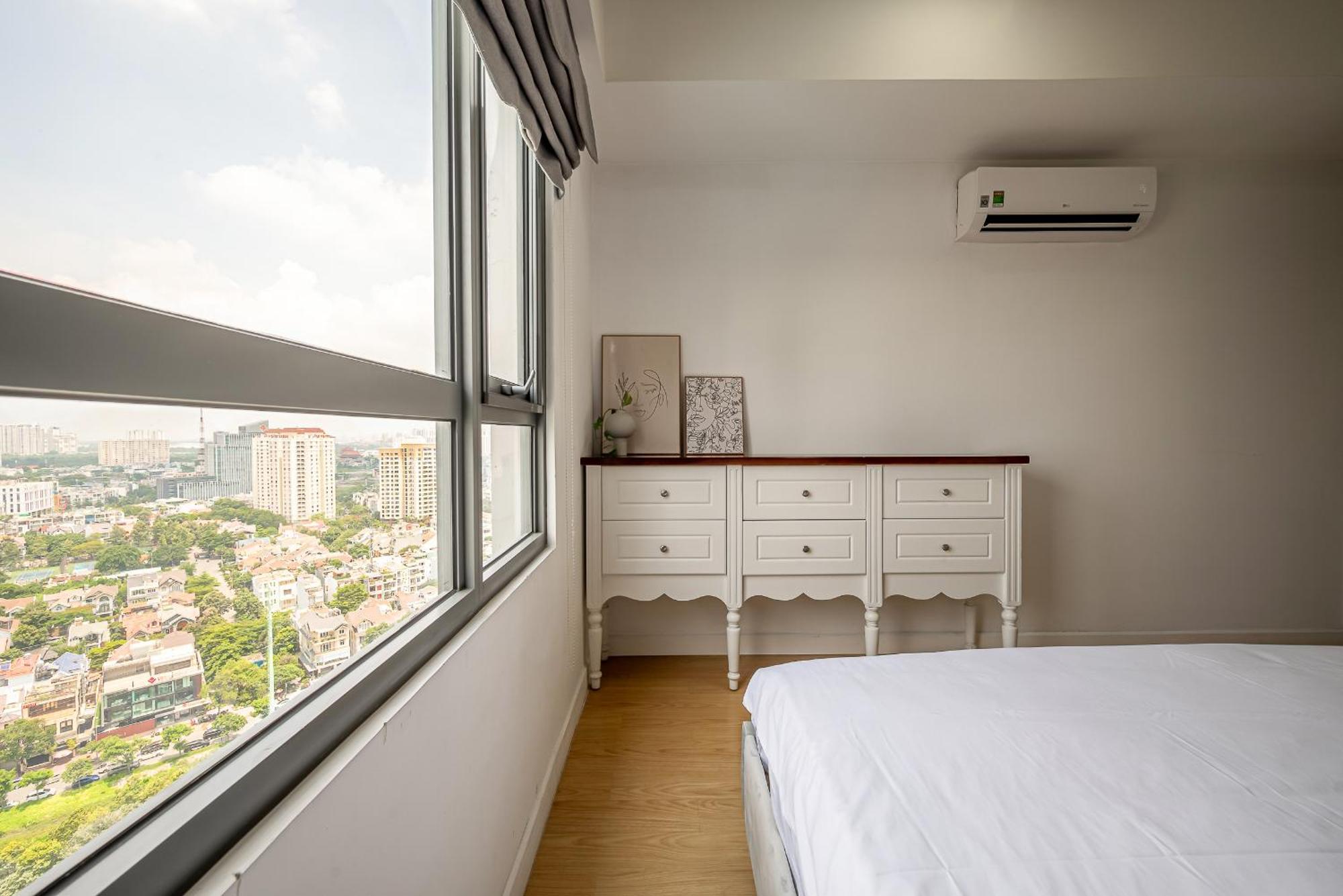 Apartment Masteri Thao Dien - *