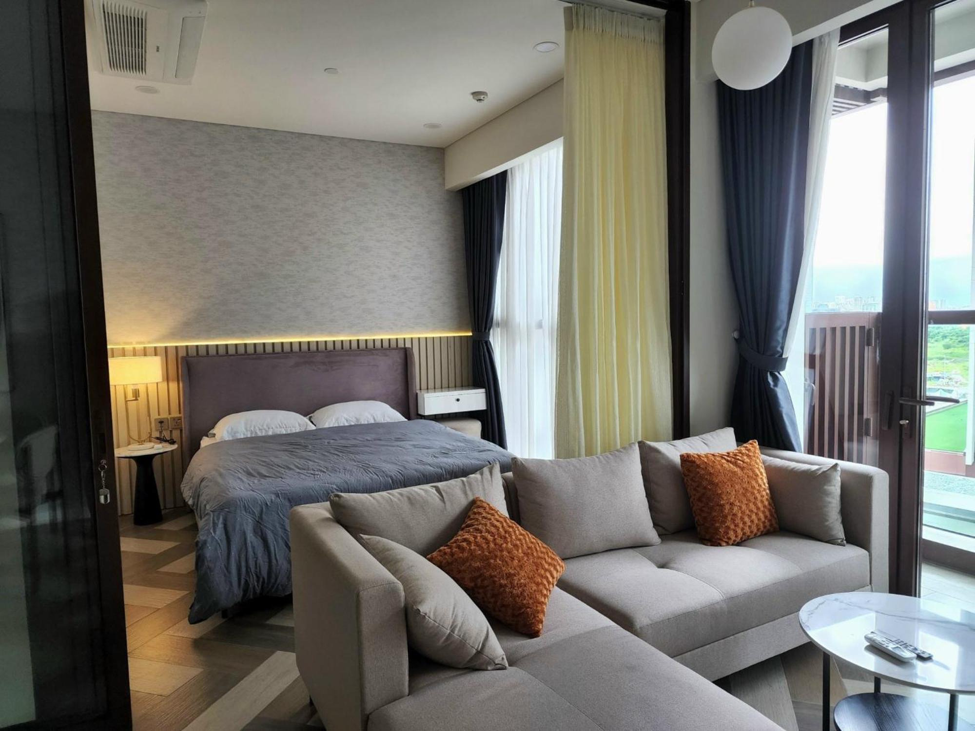 The Crest-central Saigon Riverside -free Pool-gym-sauna Room-yoga Apartment Ho Chi Minh City