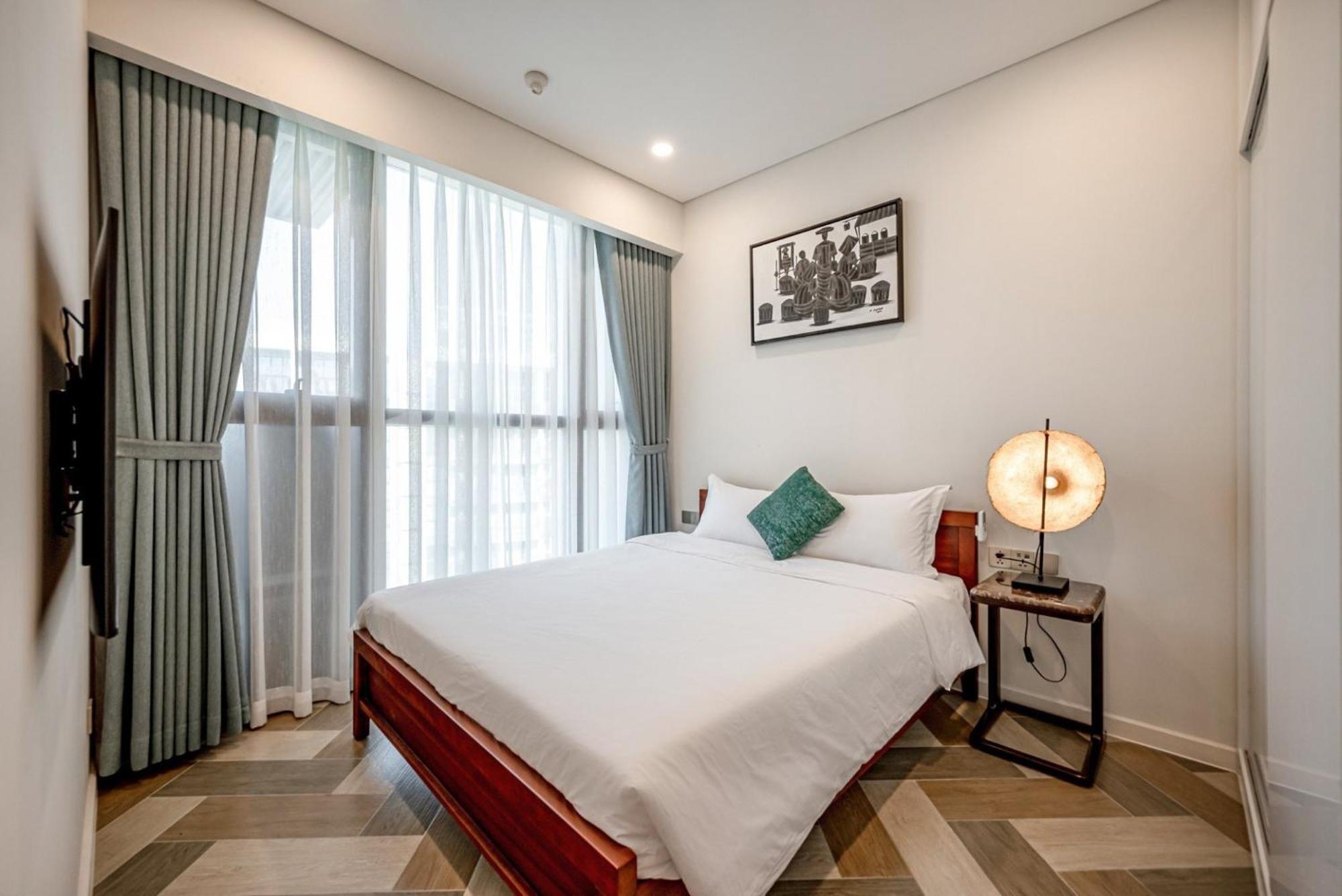 Apartment The Crest-central Saigon Riverside -free Pool-gym-sauna Room-yoga *