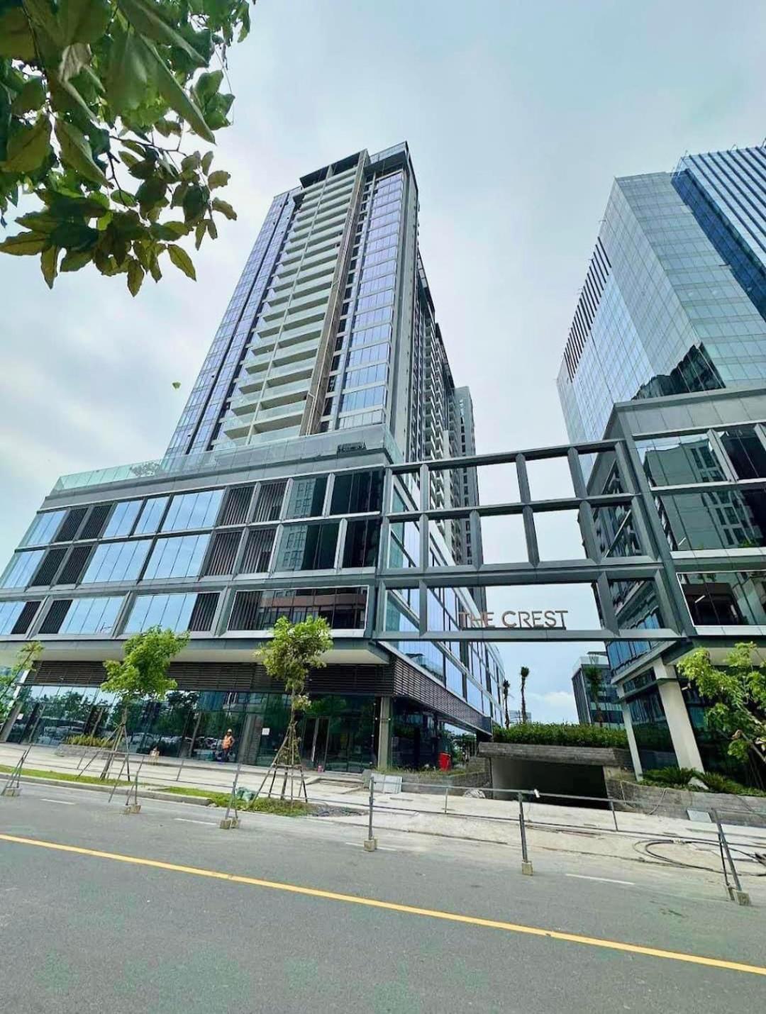 The Crest-central Saigon Riverside -free Pool-gym-sauna Room-yoga Apartment Ho Chi Minh City