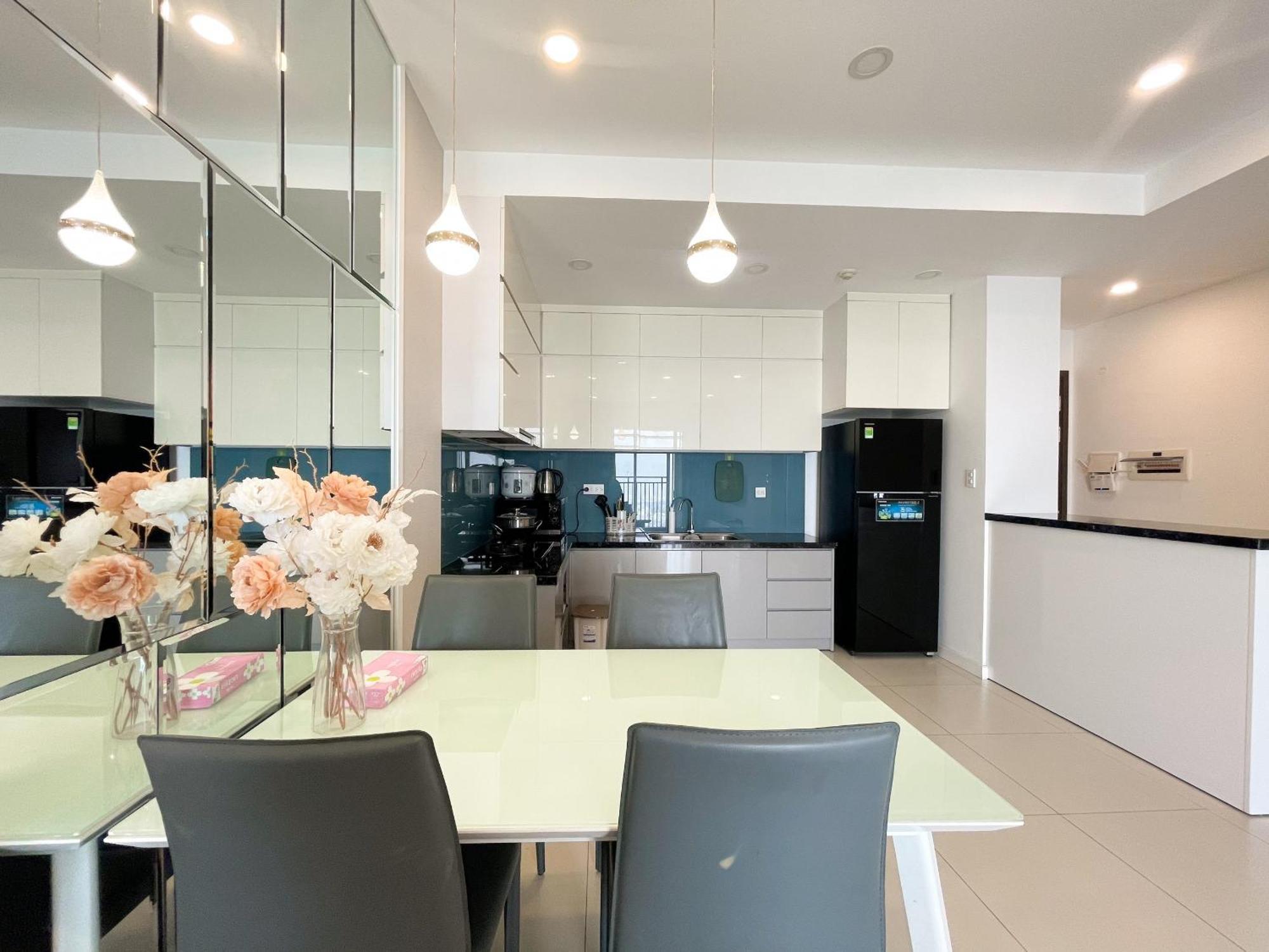 Can Ho Sunrise City - City View Quan 7 *