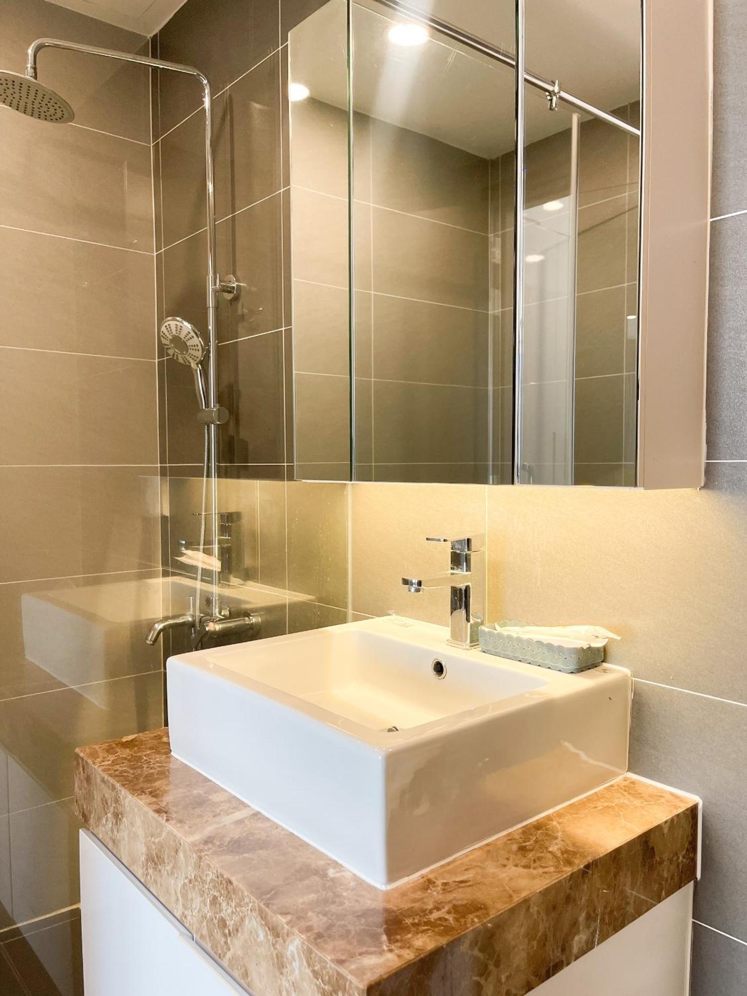 Apartment Can Ho Sunrise City - City View Quan 7 *