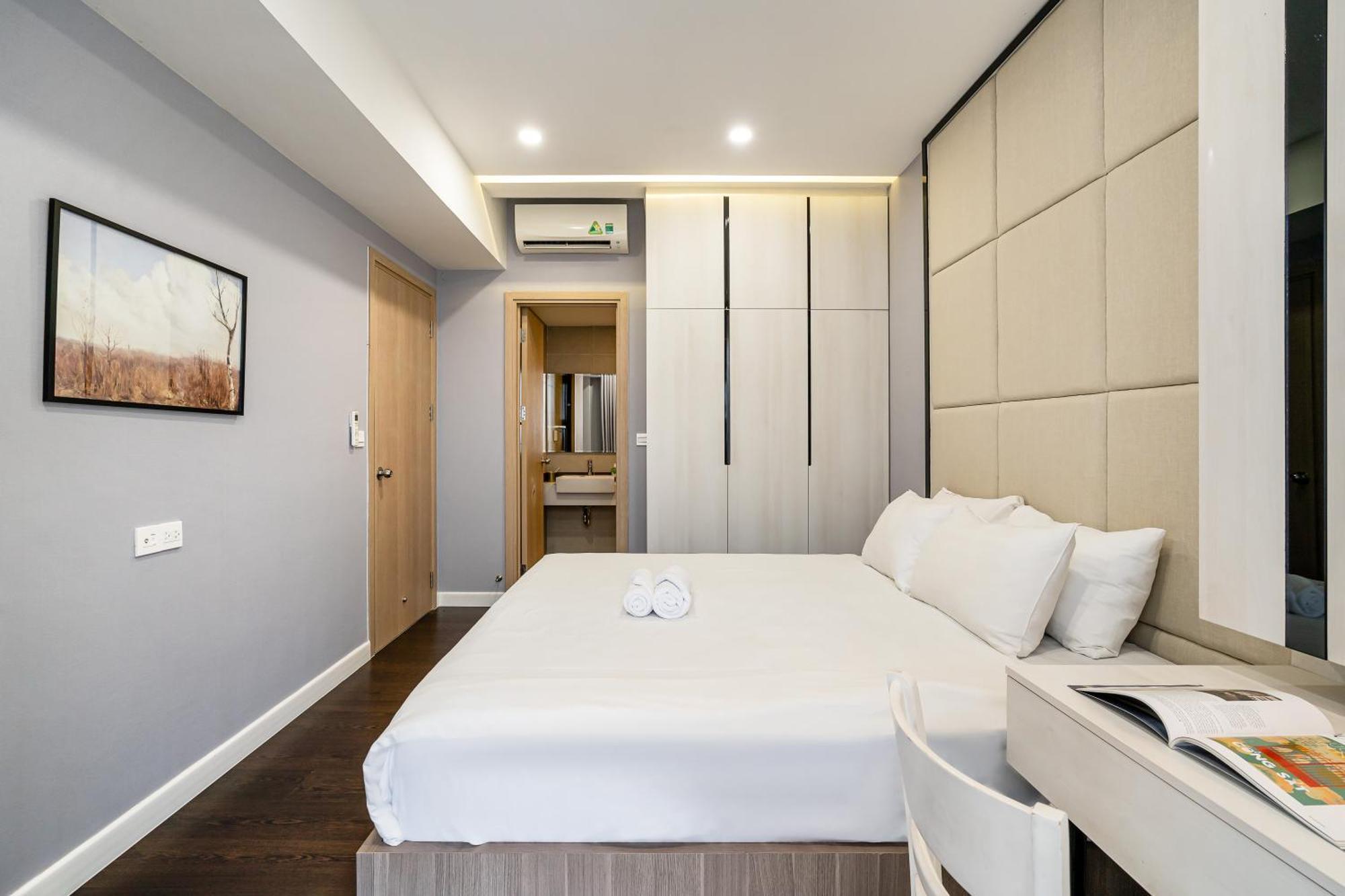 Rivergate - Saigon Royals - Tresor Modern Service - Haohomes TP. Hồ Chí Minh