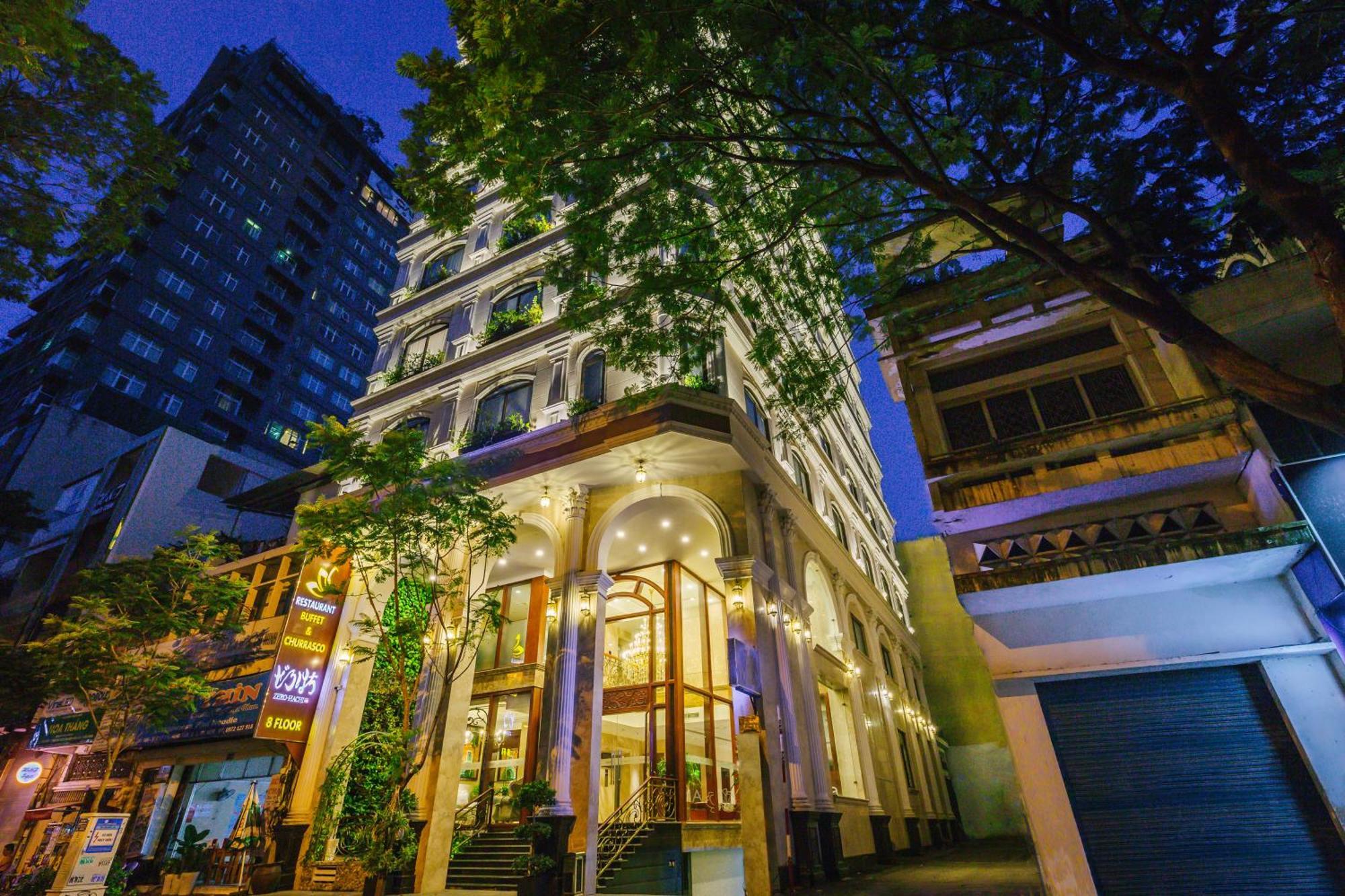 Happy Life Grand & Rooftop Skybar 4* Ho Chi Minh City