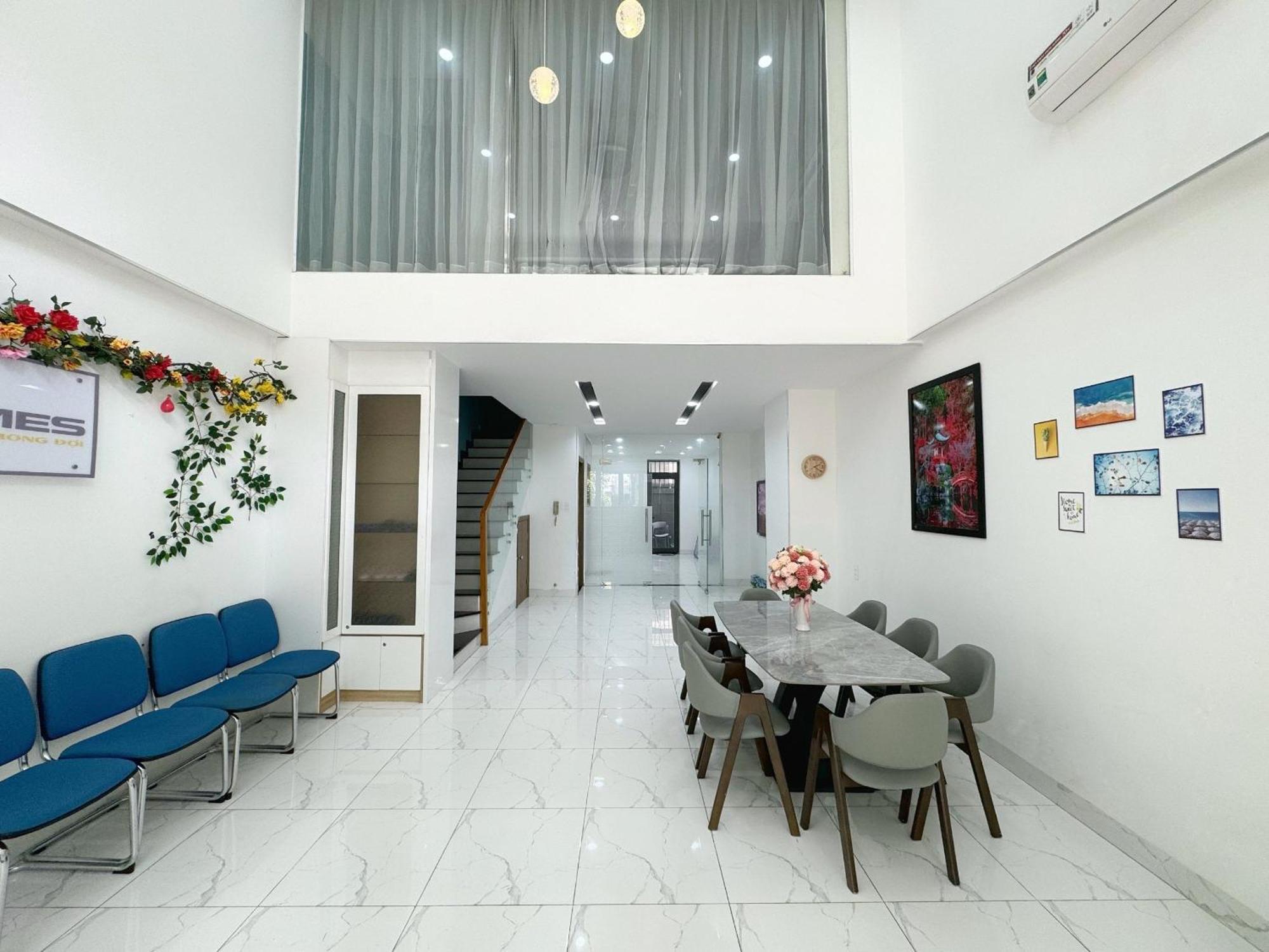 Tphomes Lakeview Apartment *