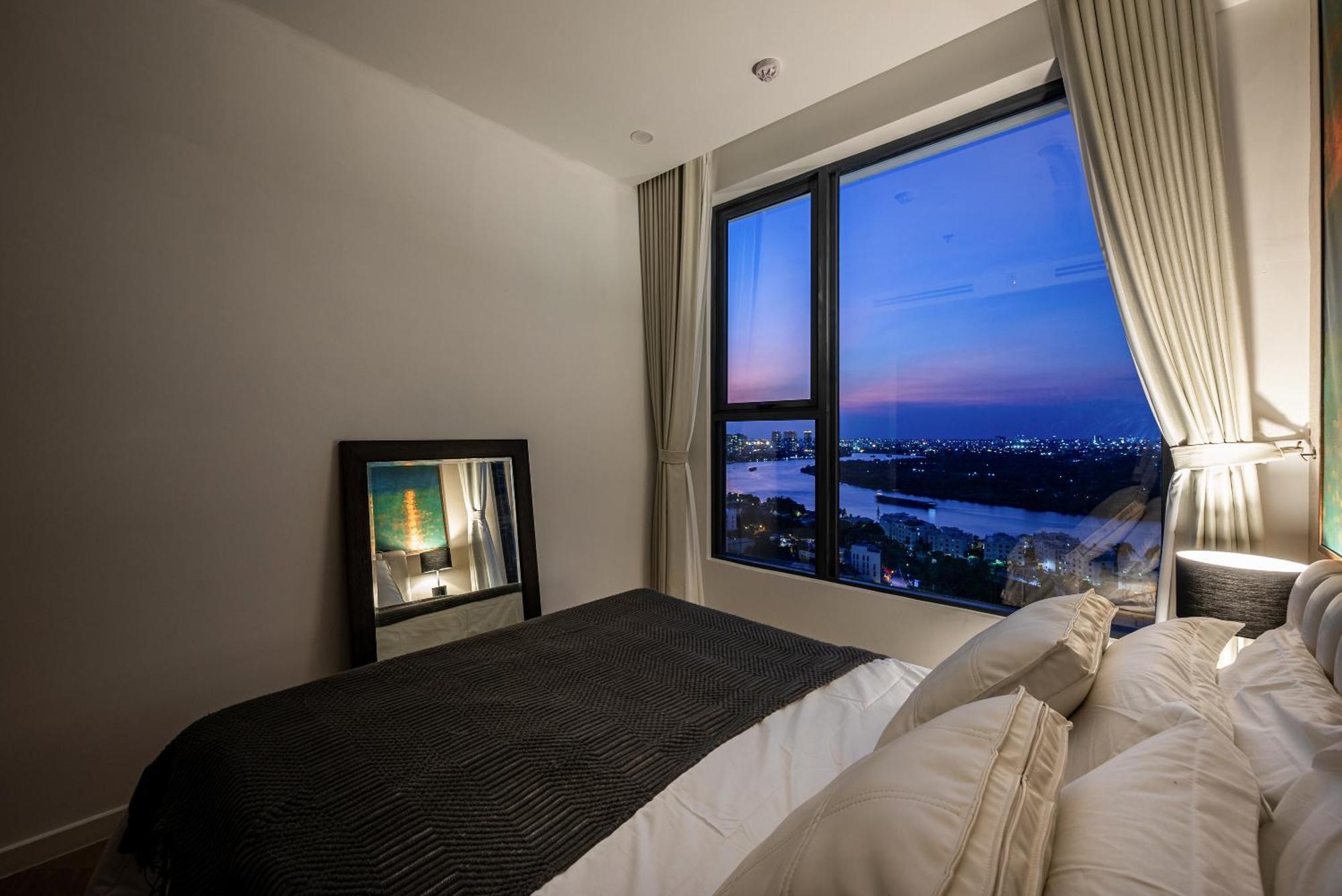 Lumiere Riverside - Raymond Holm - Luxurious 5-star *