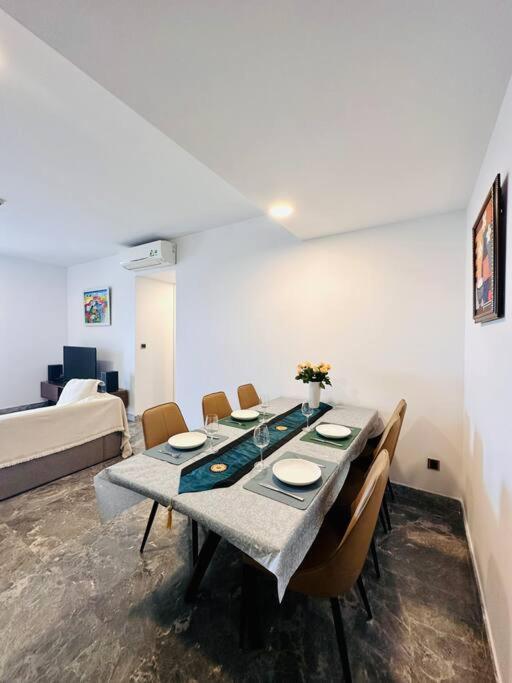 D1mension 3br Luxury City Center In Dist 1 Apartment