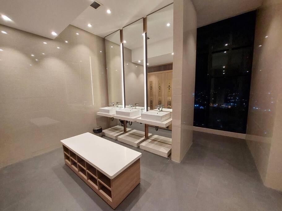 Apartment D1mension 3br Luxury City Center In Dist 1