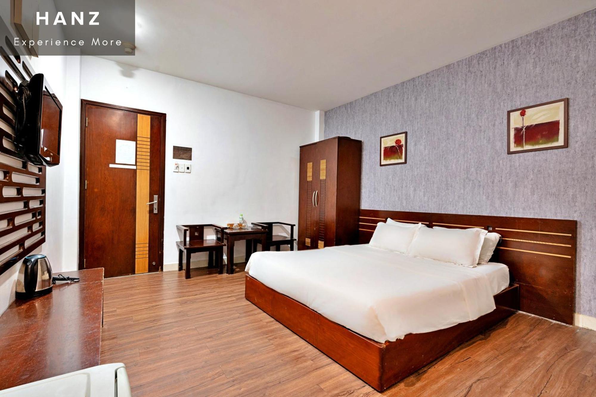 Hanz 82 Sen Aparthotel