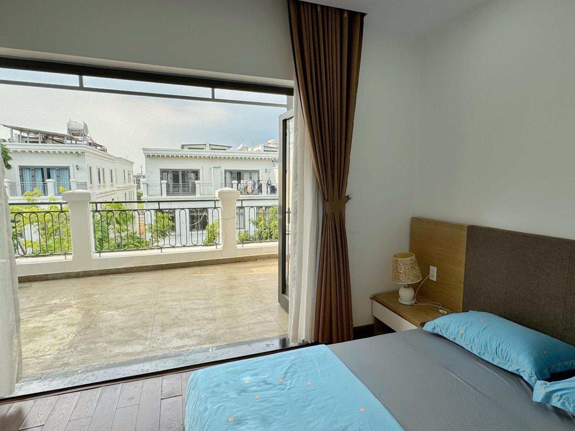 Tphomes Lakeview