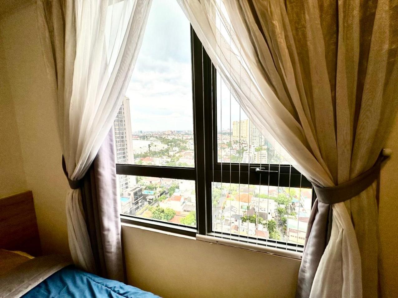 Amazing View And Large Balcony - Masteri Td * Bandar Ho Chi Minh