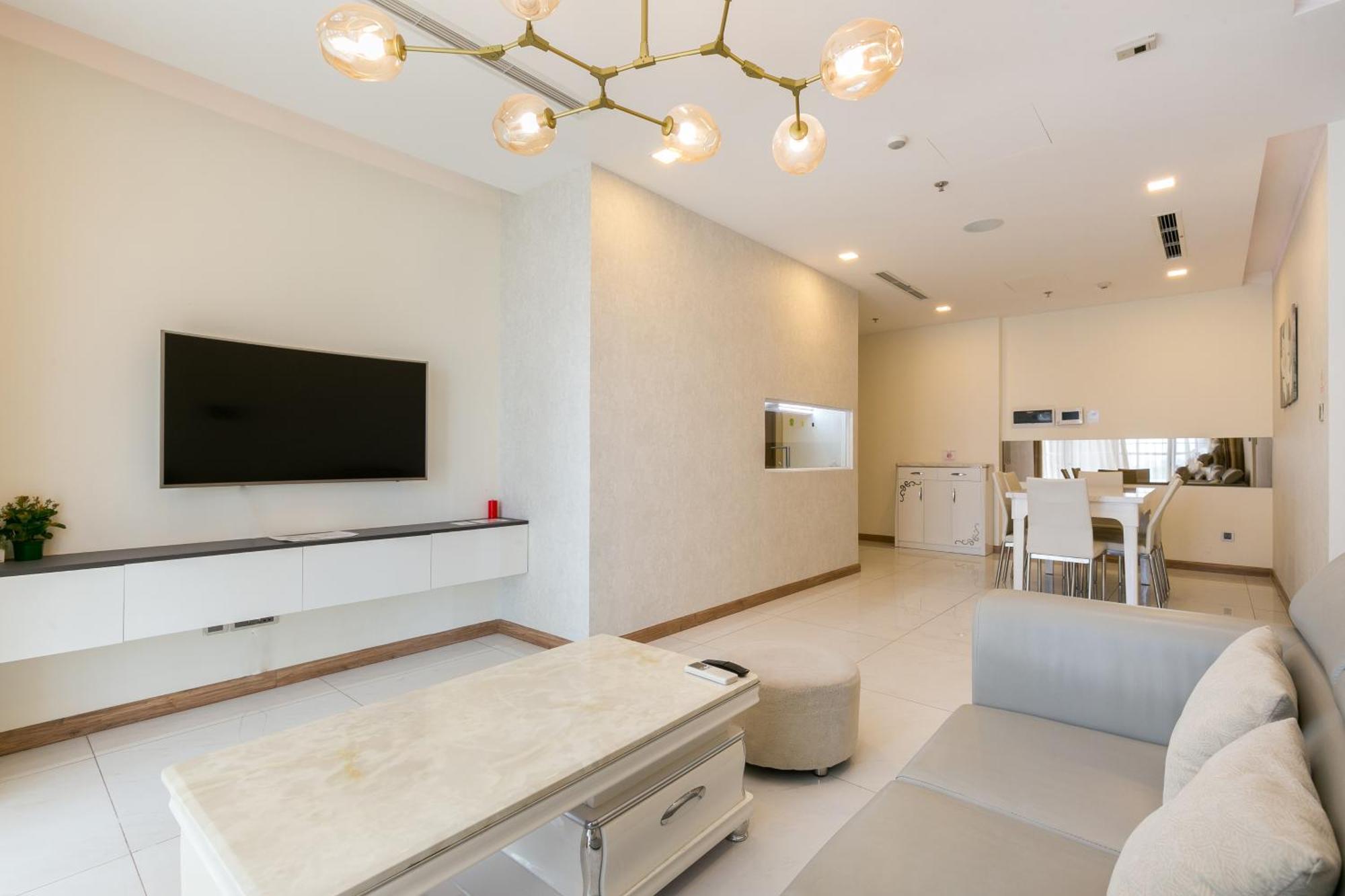 Apartment Vinhomes Saigon Premium *