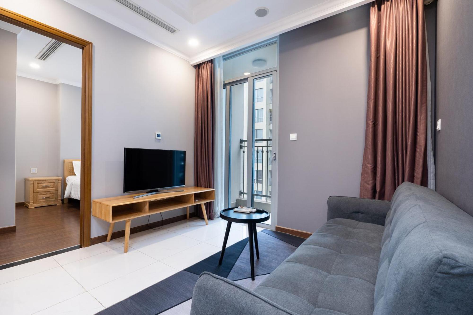 Vinhomes Saigon Premium Apartment *
