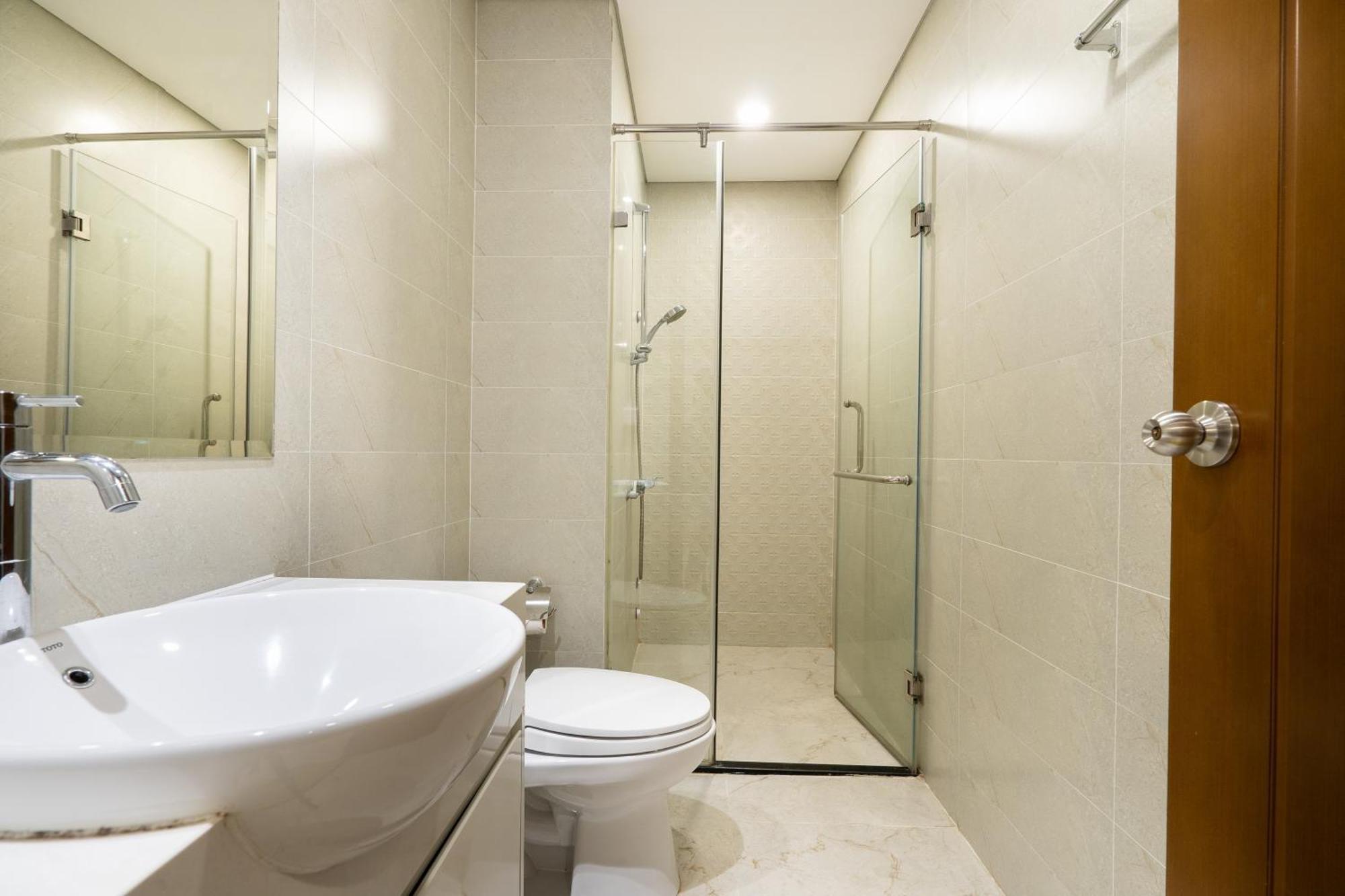 Vinhomes Saigon Premium Apartment *