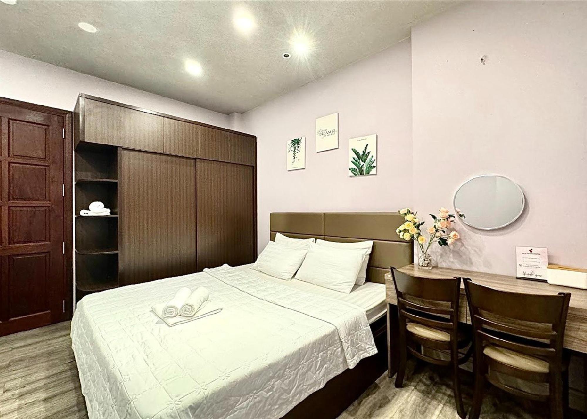 Eva Adam Hotel 2*