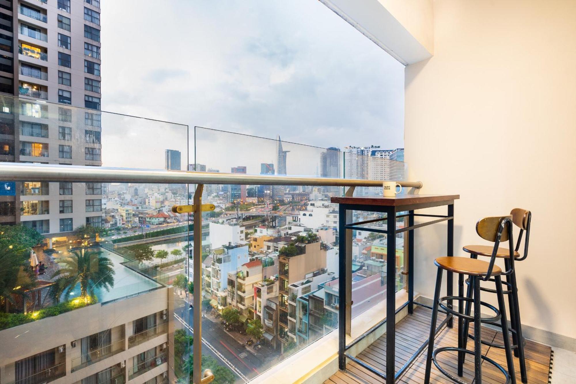 Otis Millennium Saigon Balcony Apartment