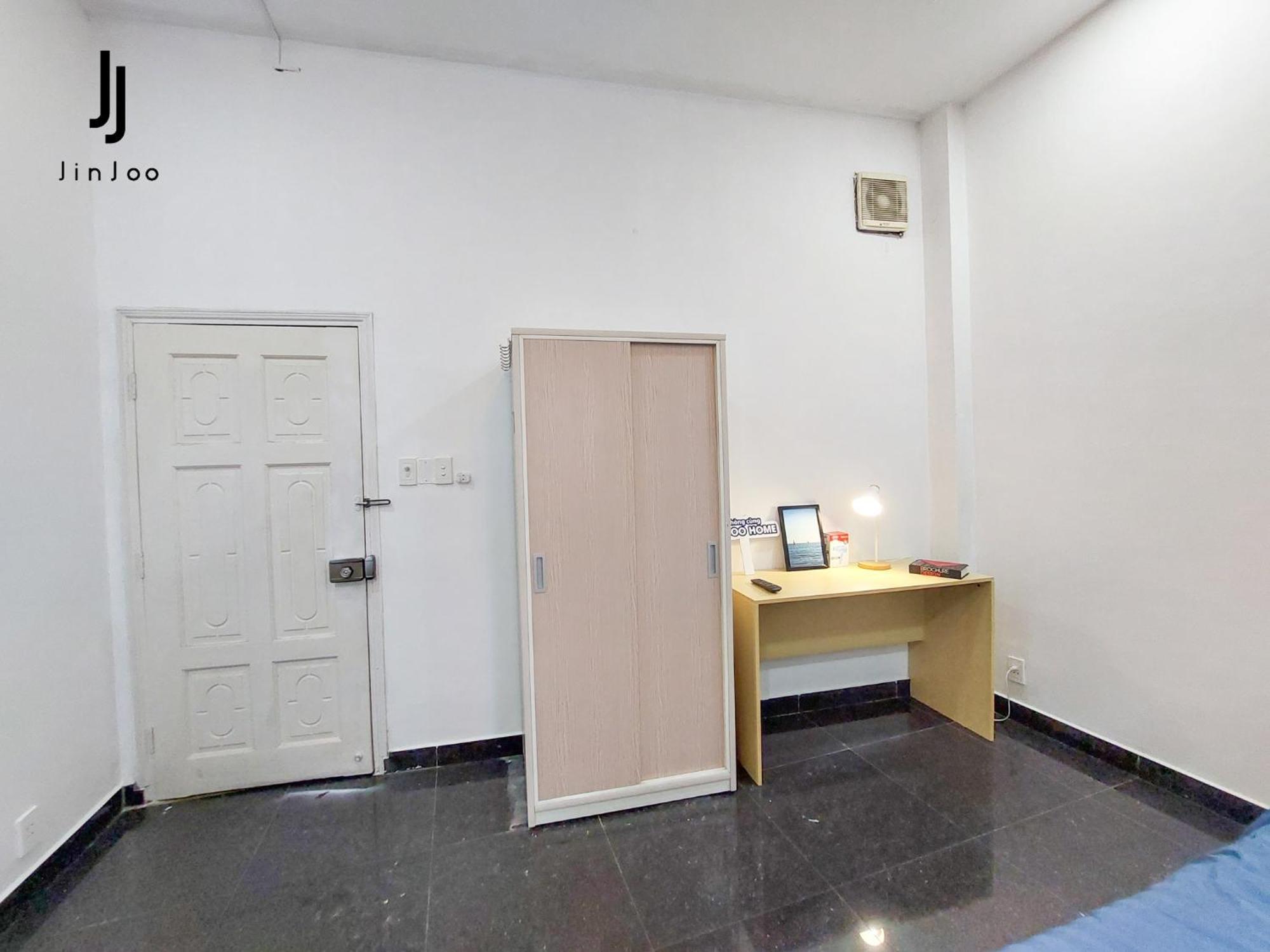 Jinjoo - Phong Rieng Studio Quan 1 Ho Chi Minh City