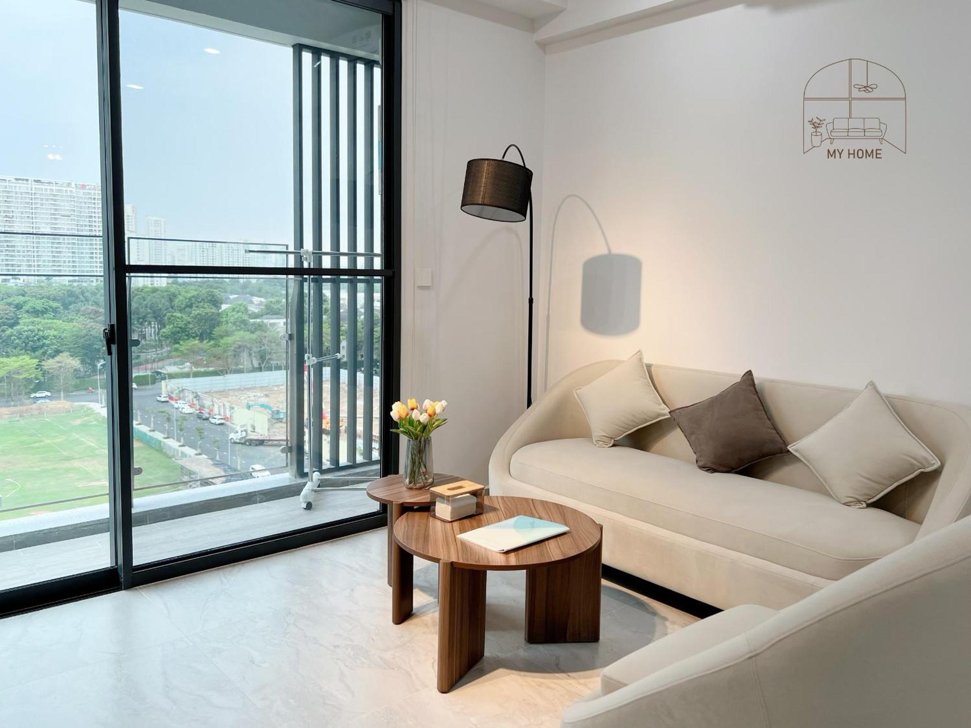 Cardinal Court 2br Luxury In Phu My Hung *