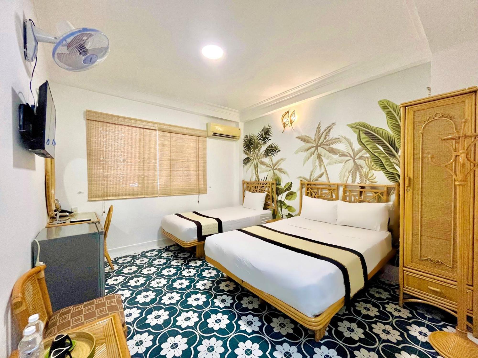 Spring House Saigon Park Hotel 3*