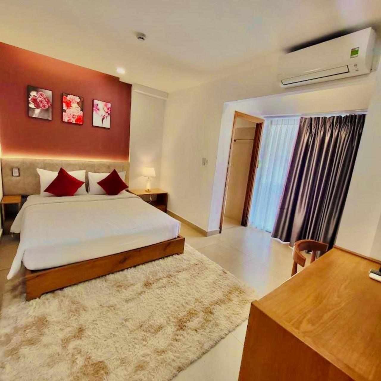 Simmi 5 & Hotel