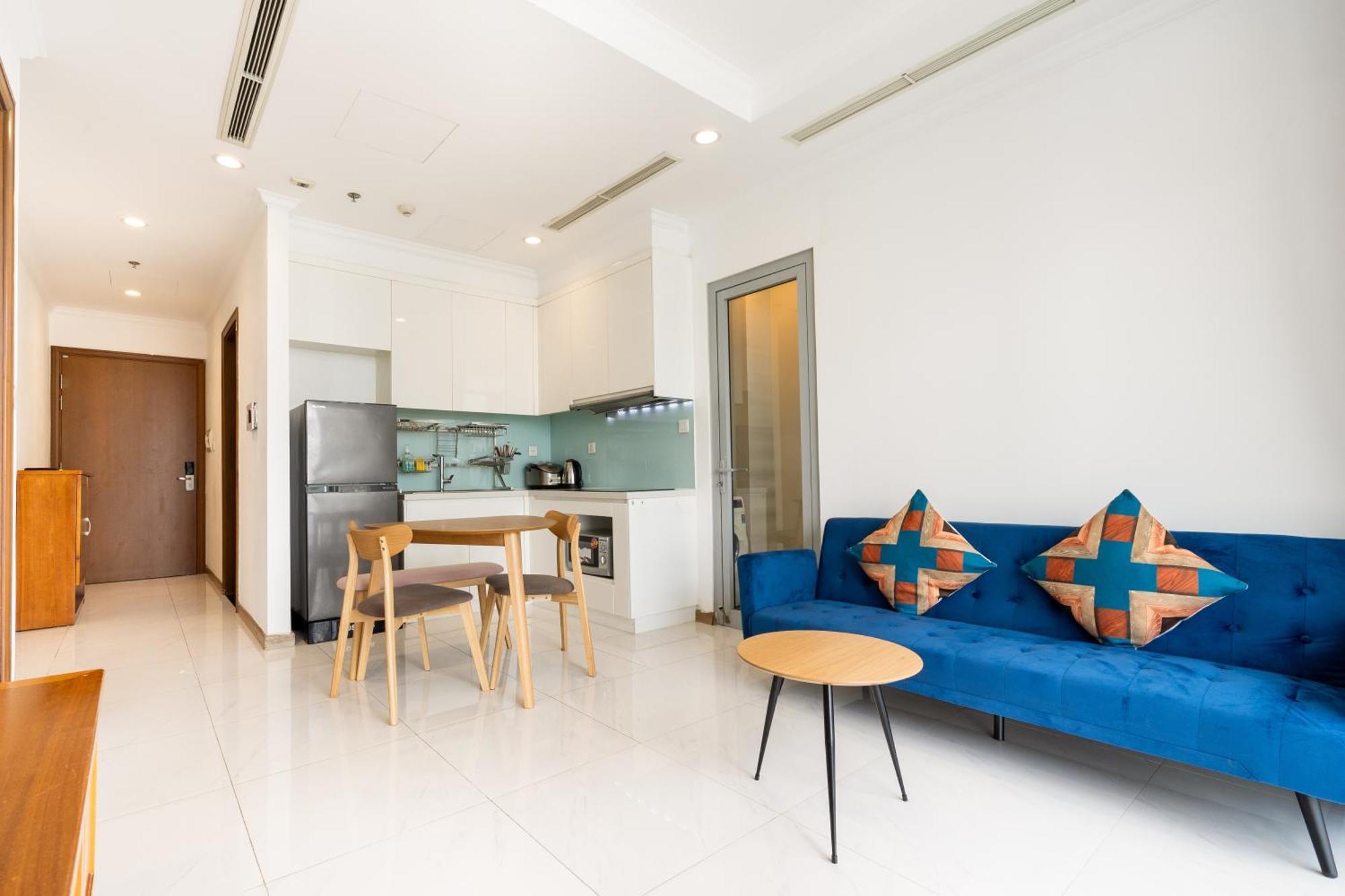 Vinhomes Saigon Premium Apartment *