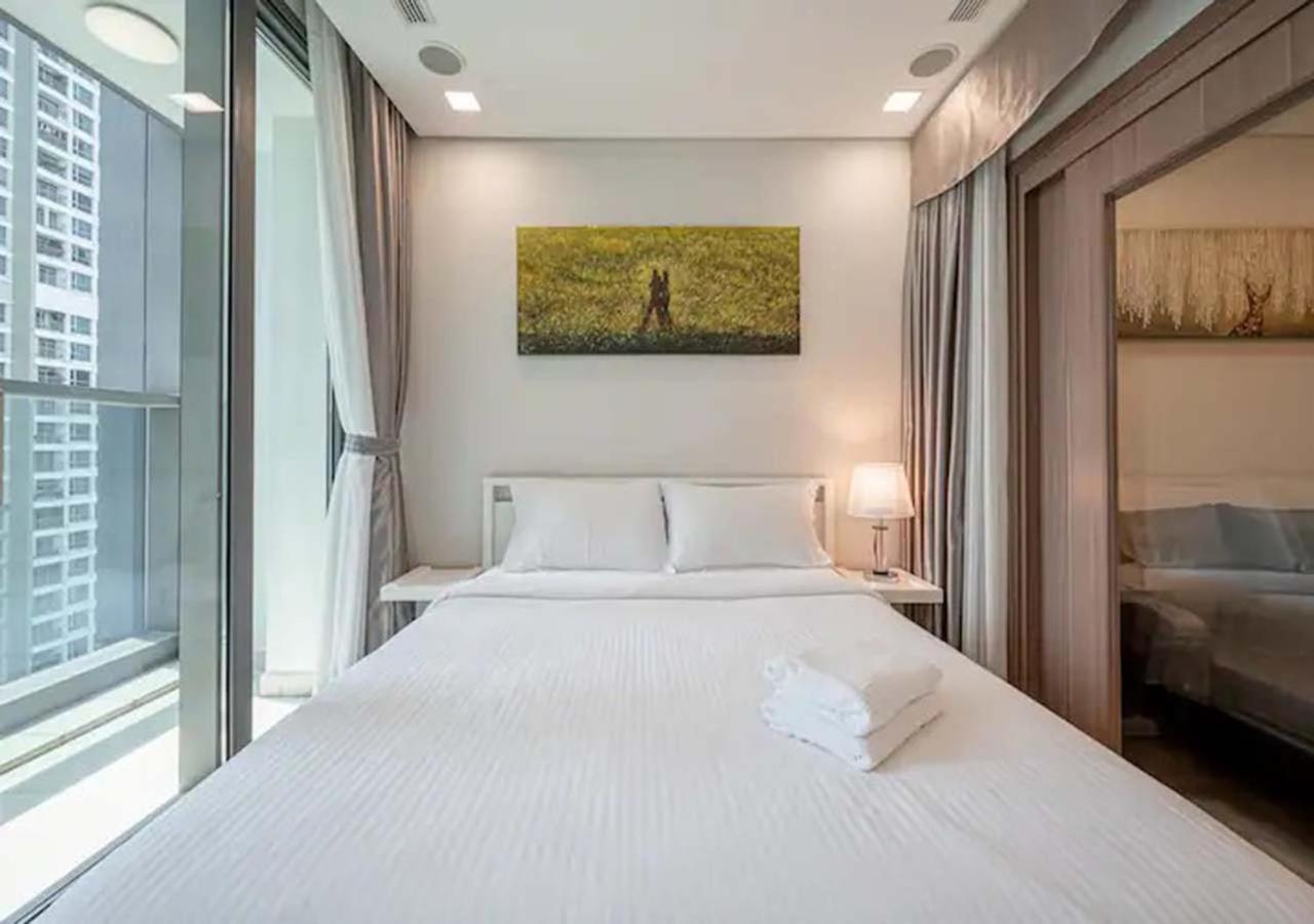 Landmark 81 And Vinhomes Riverside