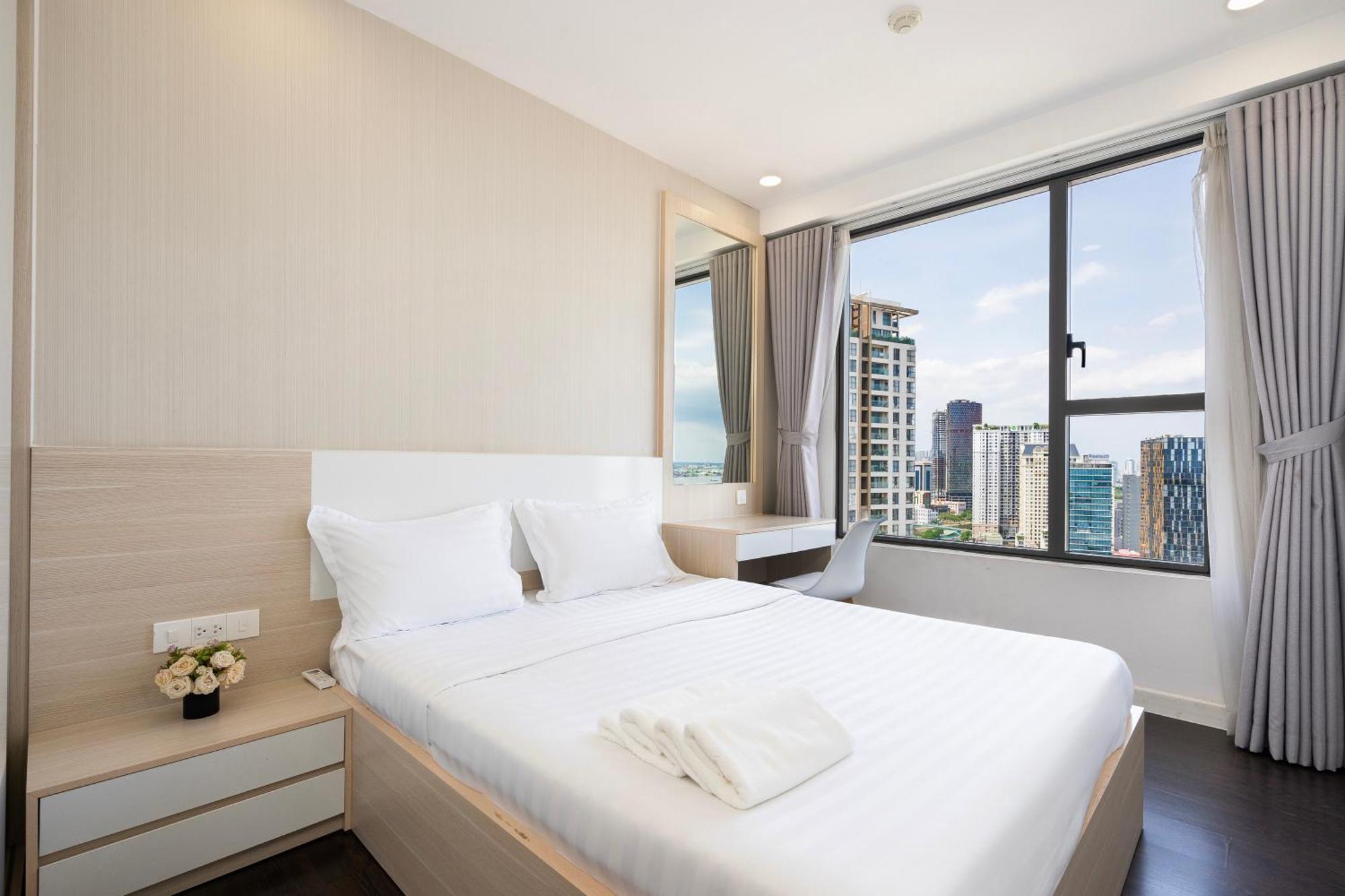 Henry - Rivergate * Ho Chi Minh City