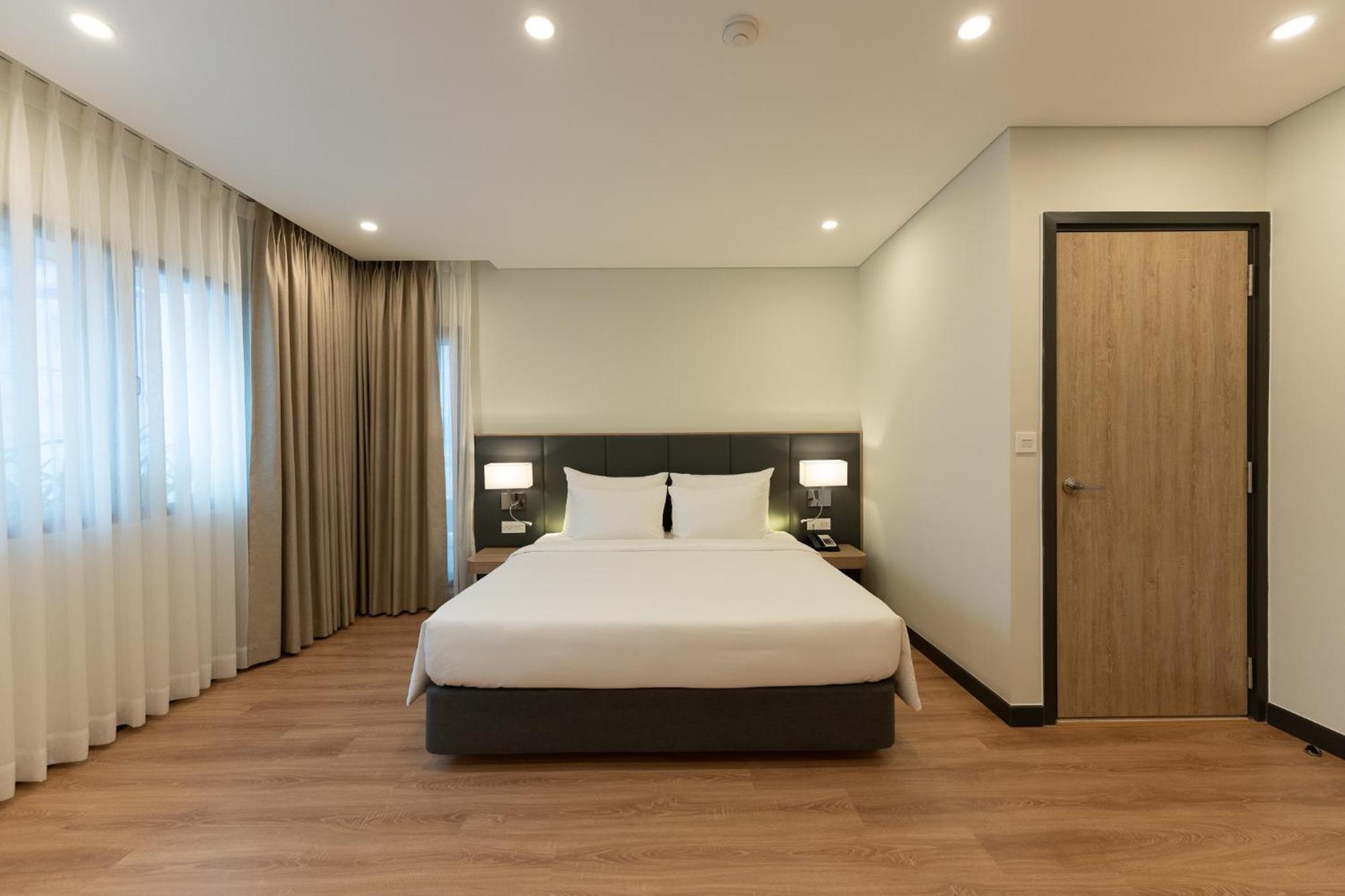 Garden View Court Hotel