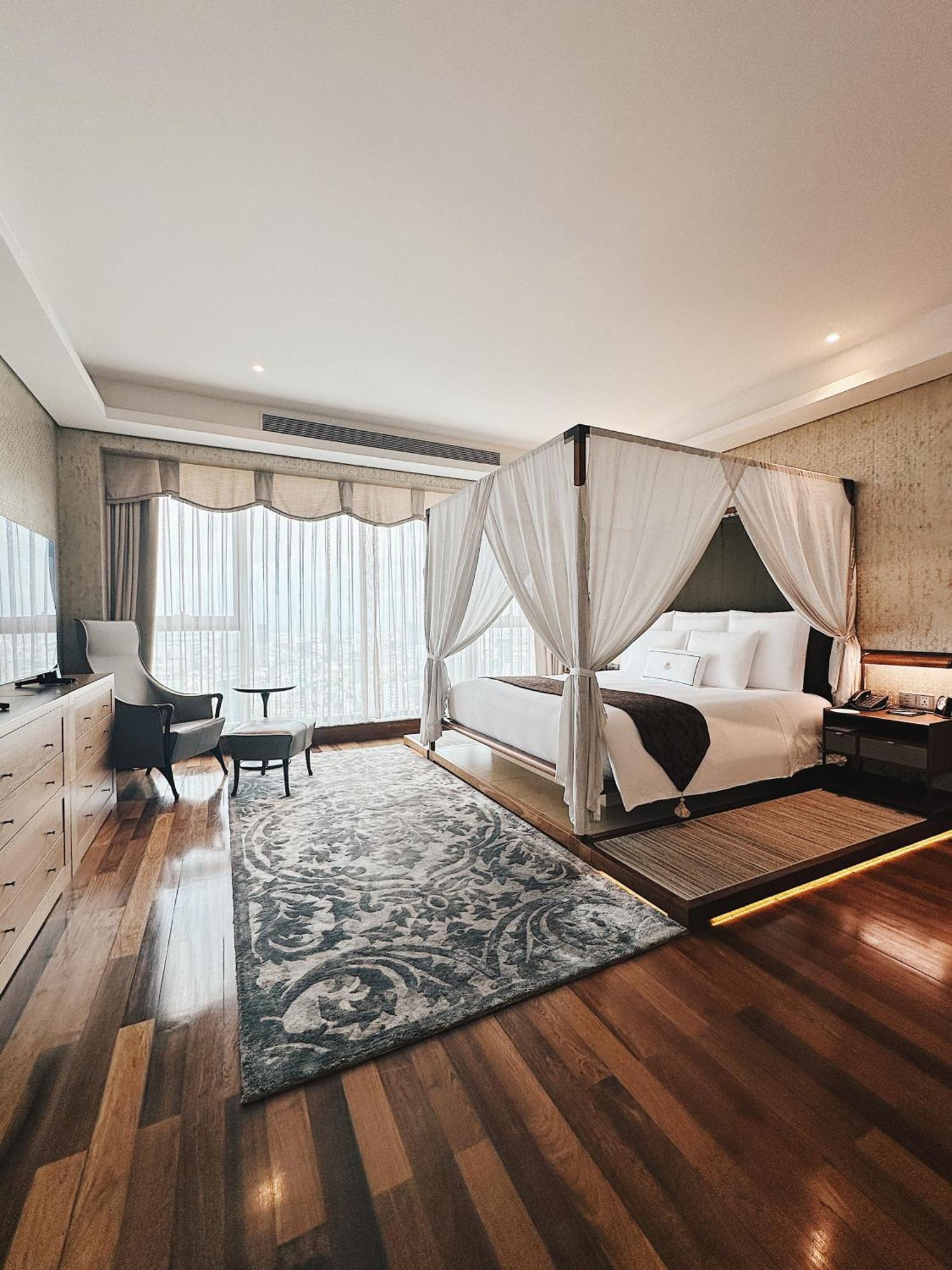 The Reverie Saigon Hotel 5*