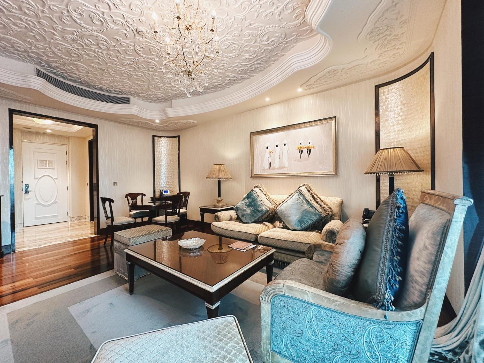 Hotel The Reverie Saigon