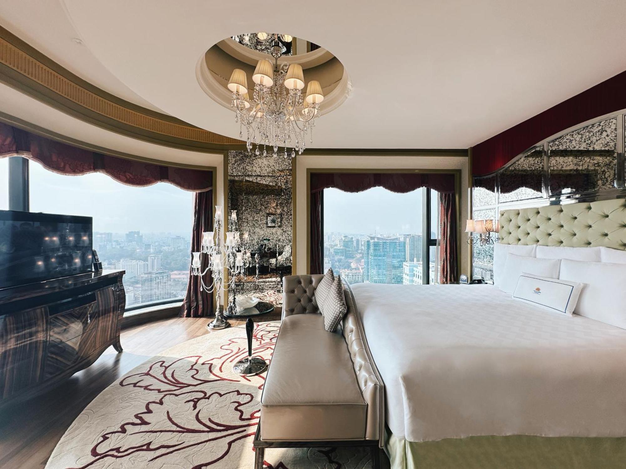 Hotel The Reverie Saigon