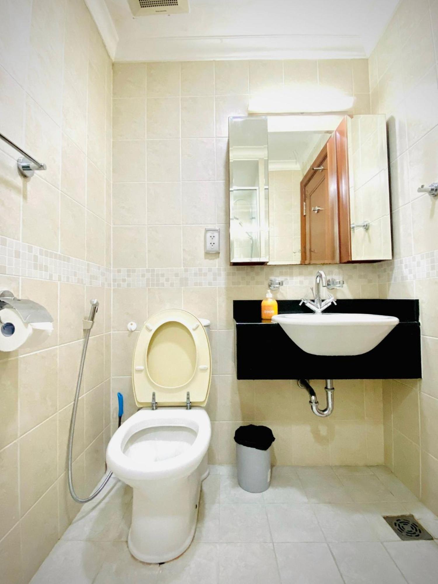 Apartment - The Manor 2 *