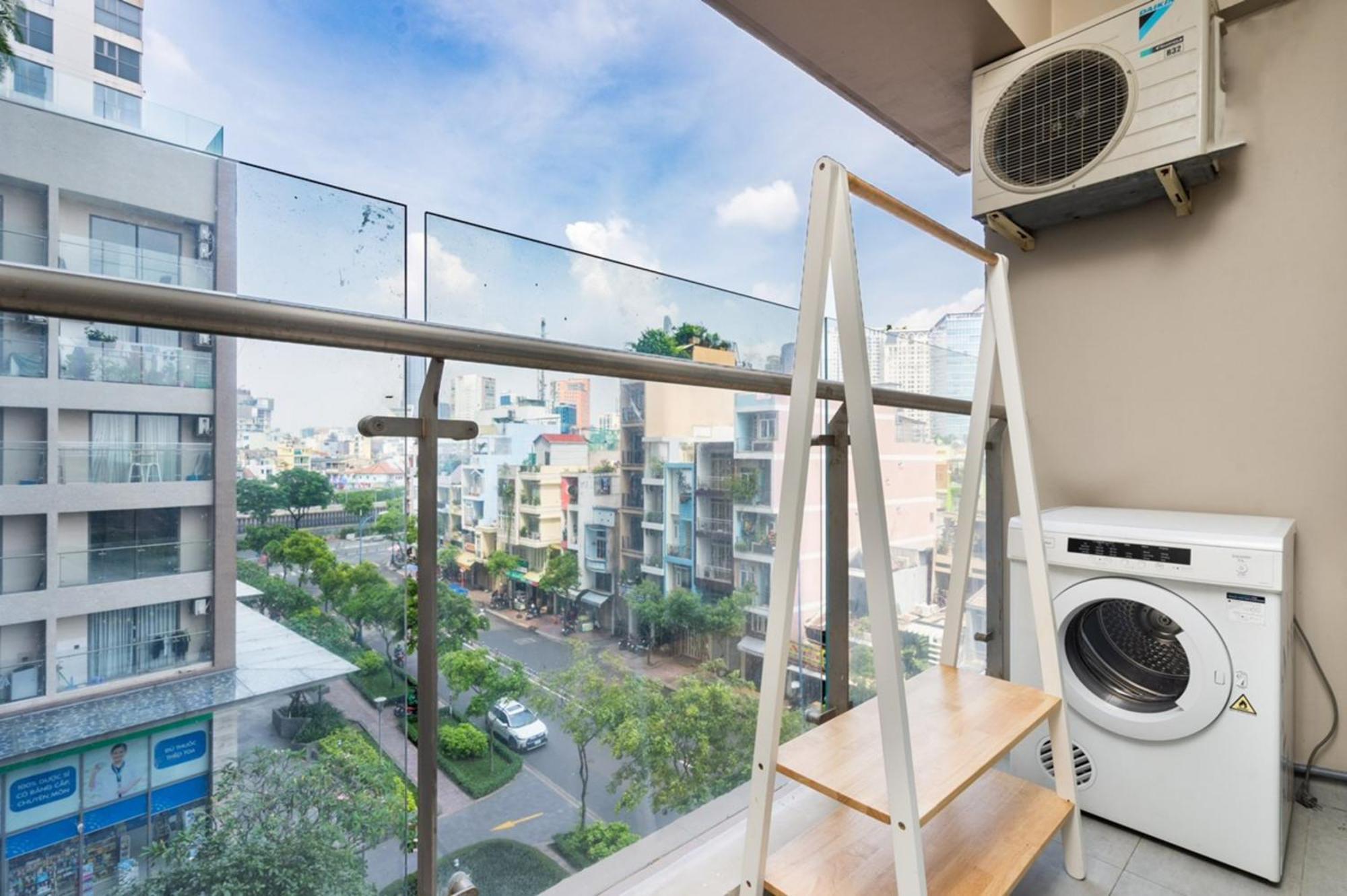 Otis Millennium Saigon Balcony Apartment *