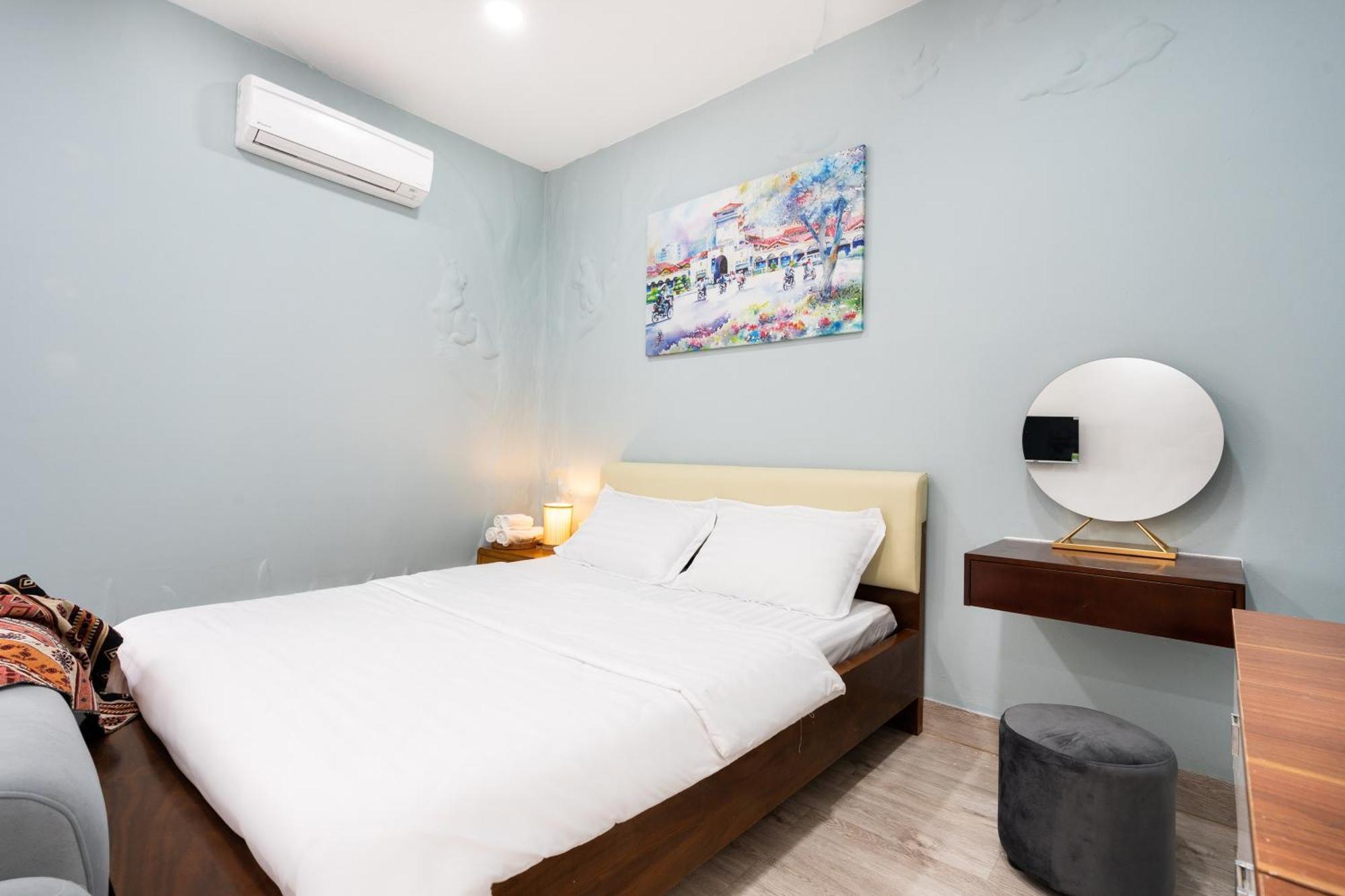 The Lovenote Capsule hotel