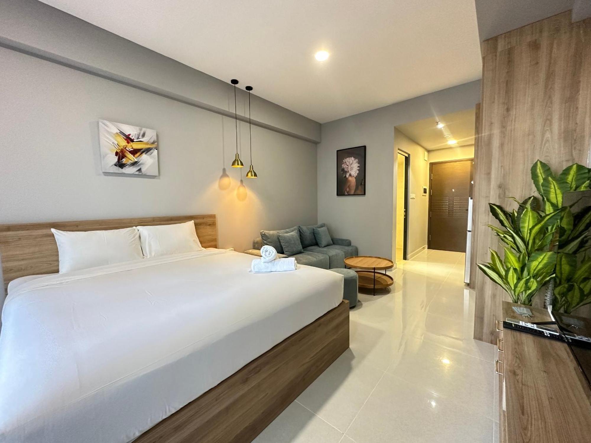 Soho Saigon Serviced *