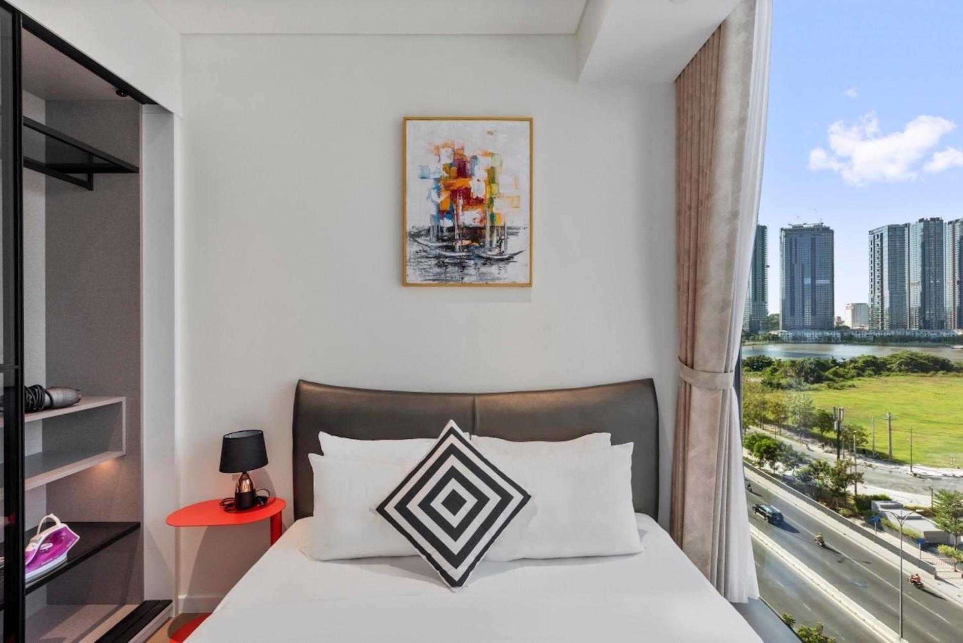 The Opera Cental Saigon Free Pool-gym-sauna Room- Golf Mini *