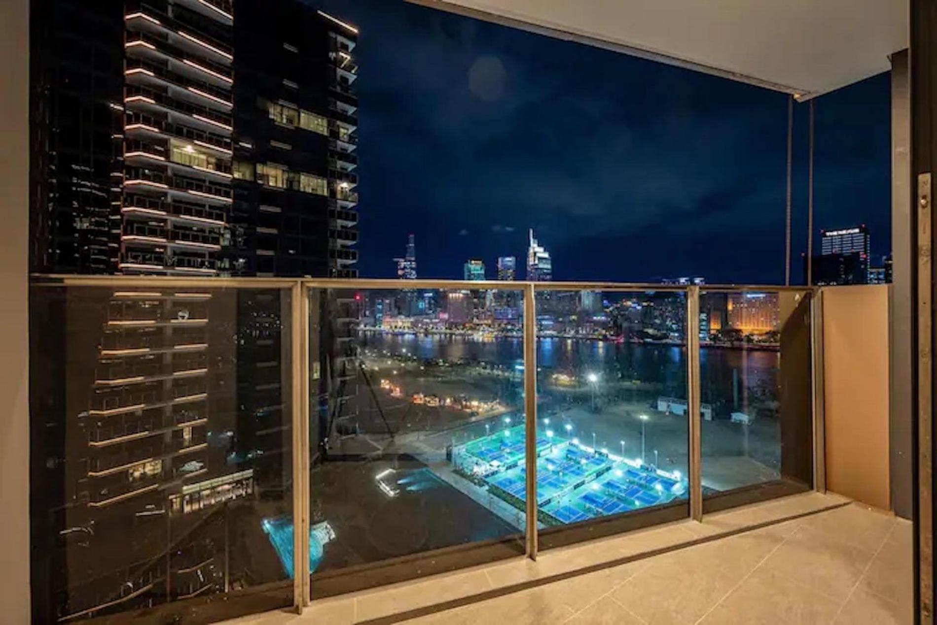 The Opera Cental Saigon Free Pool-gym-sauna Room- Golf Mini *